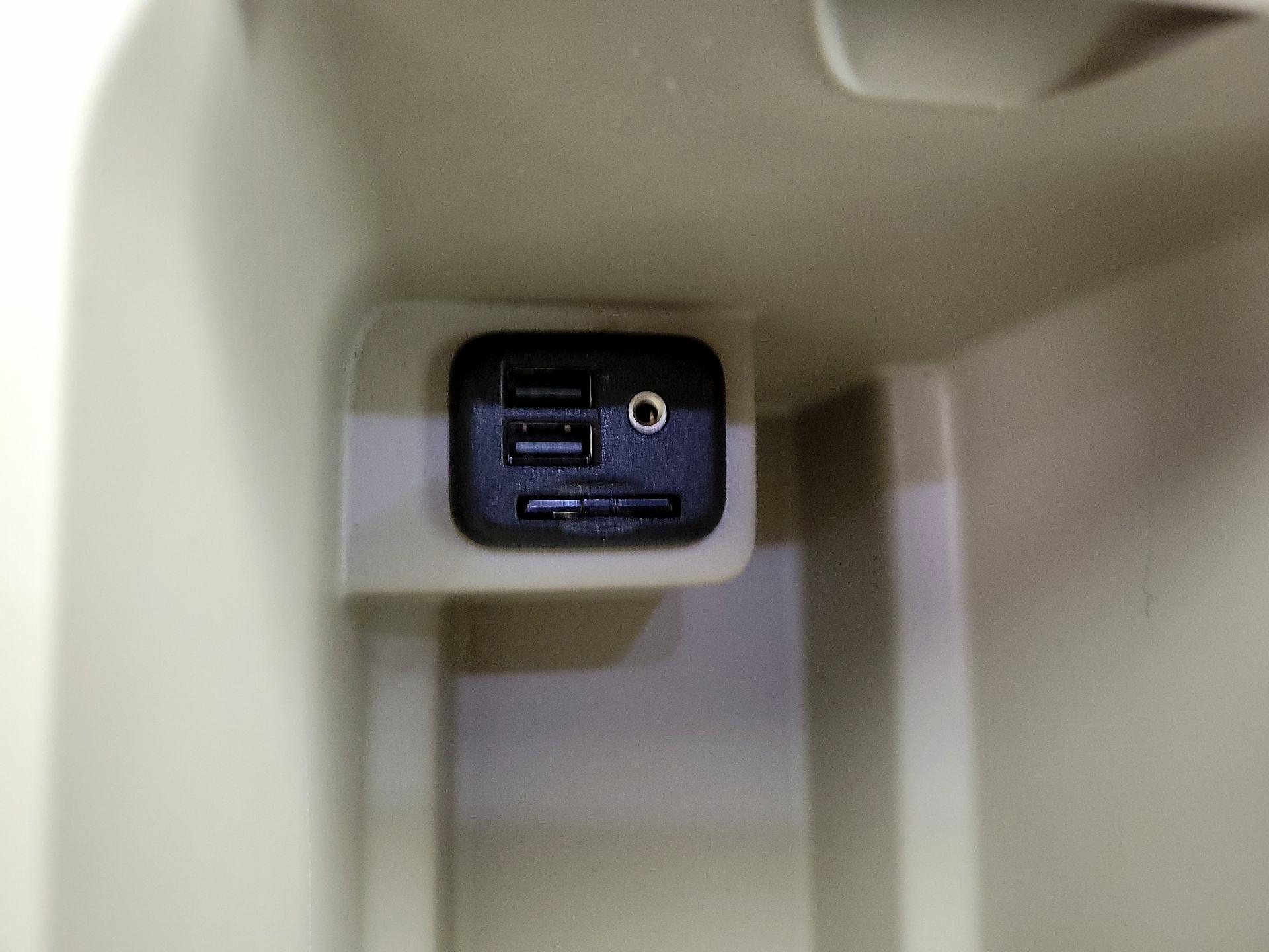 Thumbnail: 2019 Buick Regal - 19