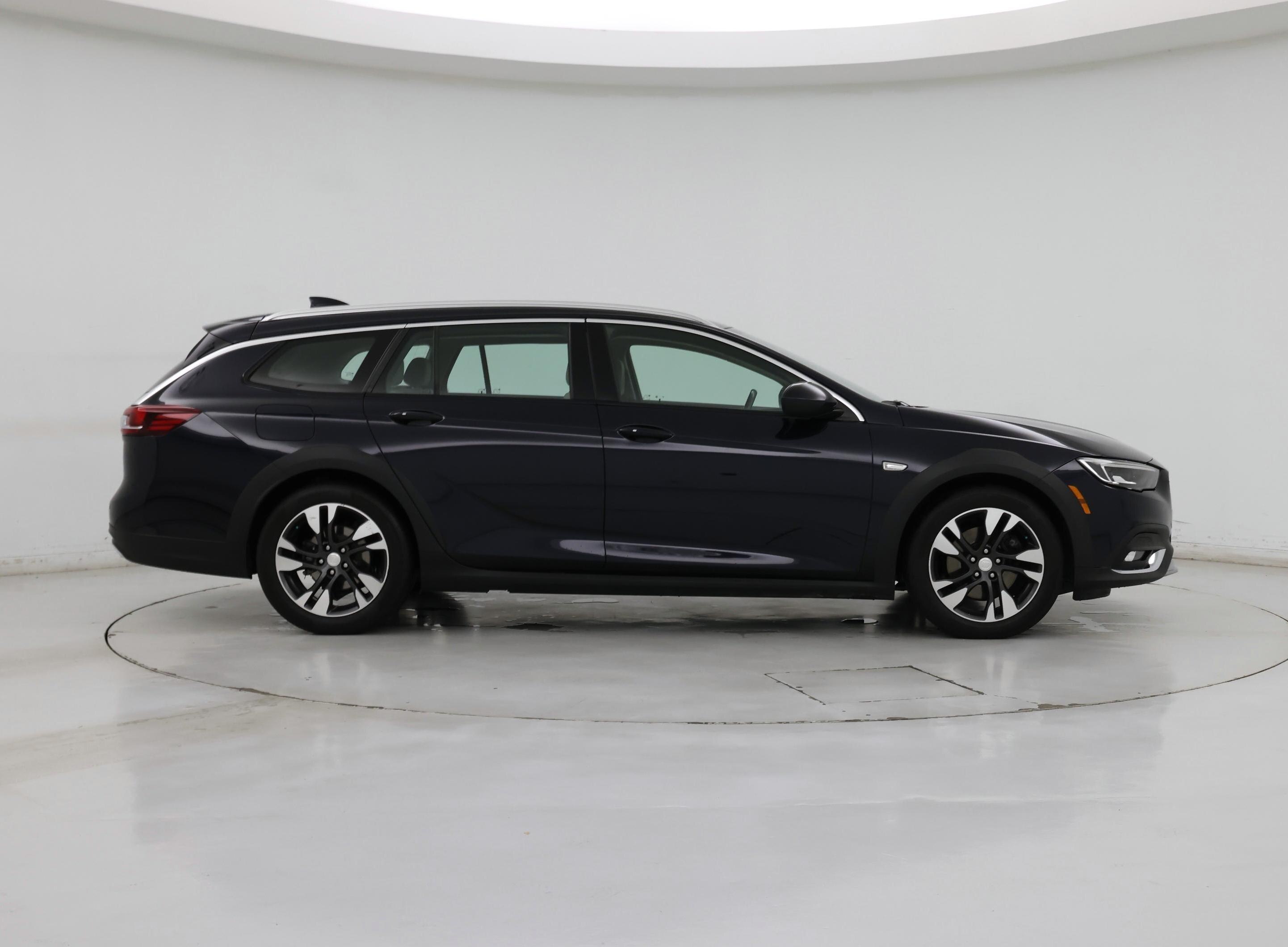 Thumbnail: 2019 Buick Regal - 7