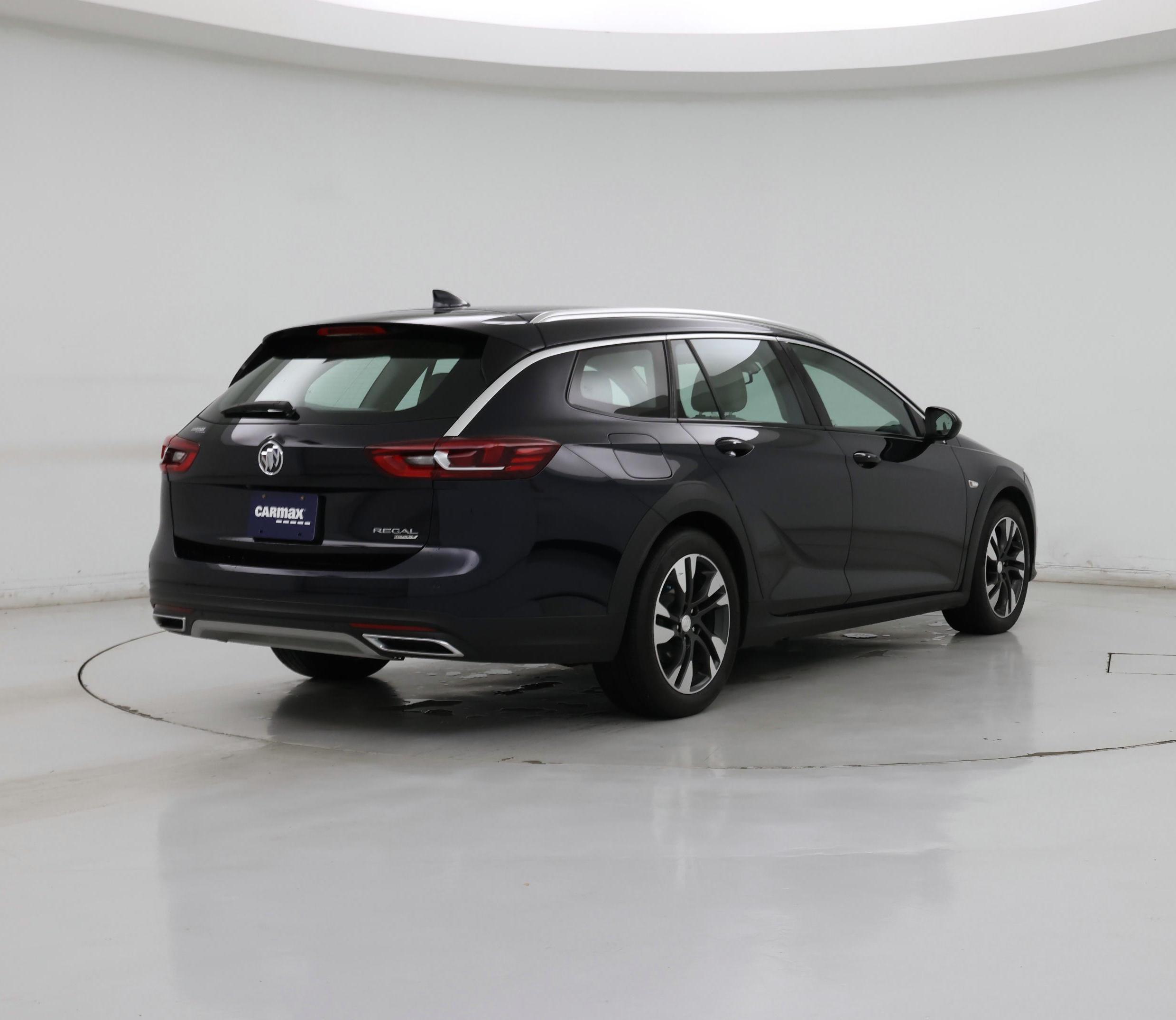Thumbnail: 2019 Buick Regal - 8