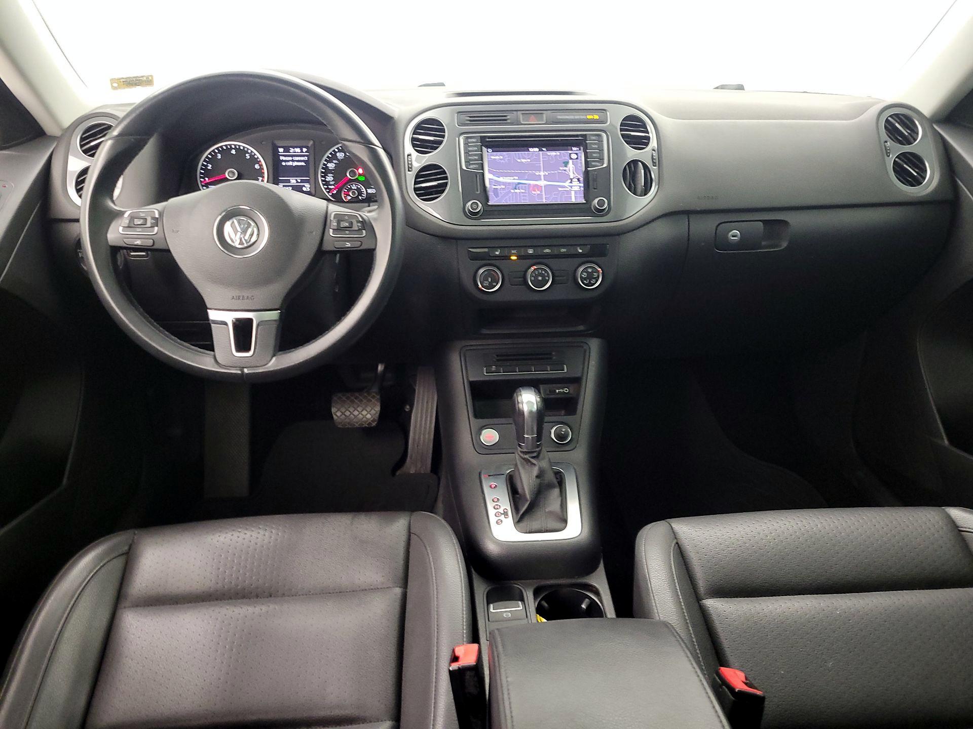 Thumbnail: 2016 Volkswagen Tiguan - 9