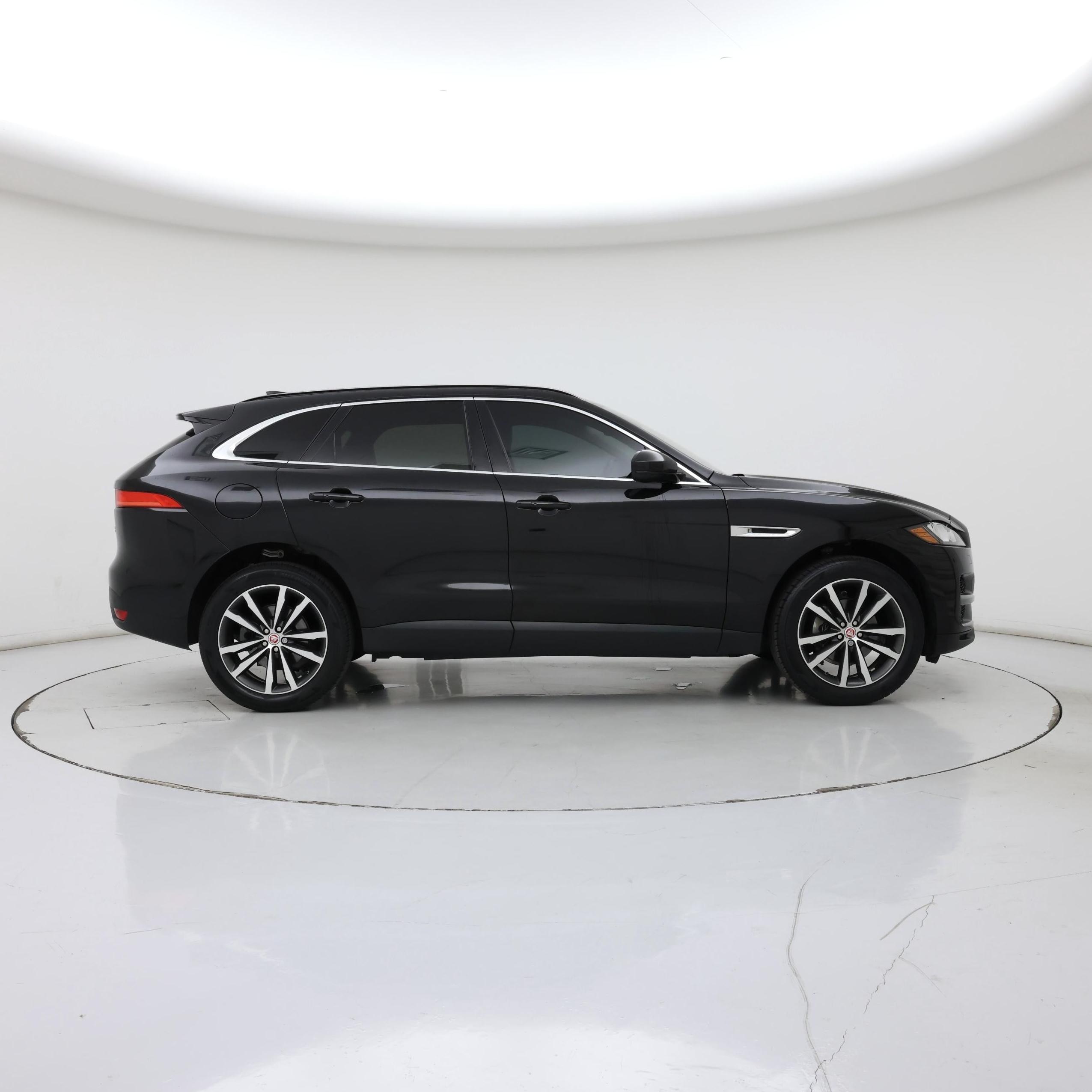 Thumbnail: 2020 Jaguar F-Pace - 7