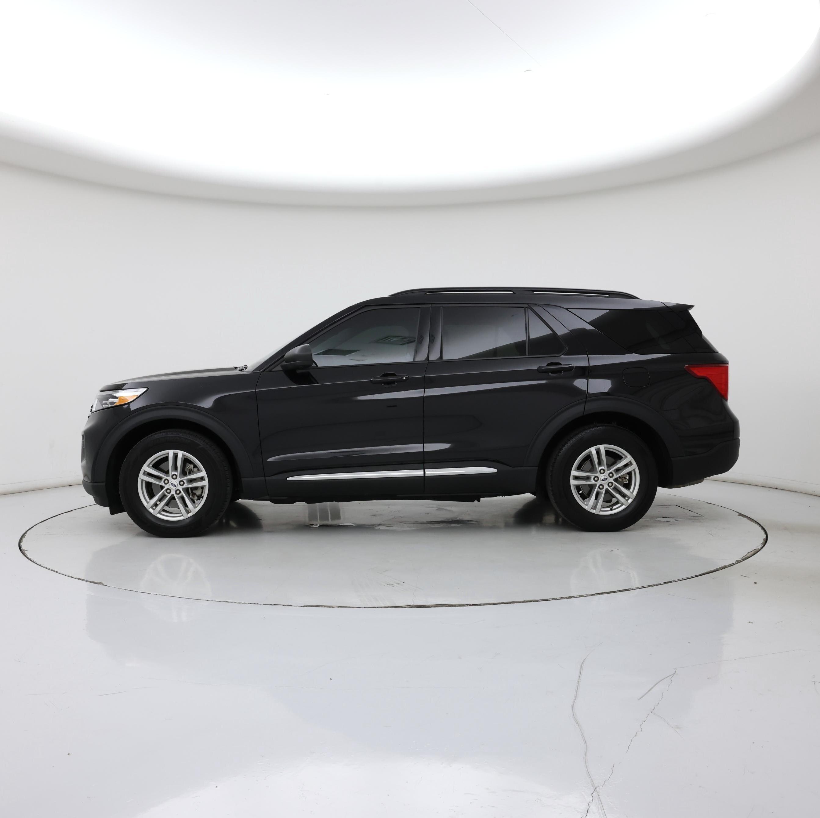 Thumbnail: 2023 Ford Explorer - 3