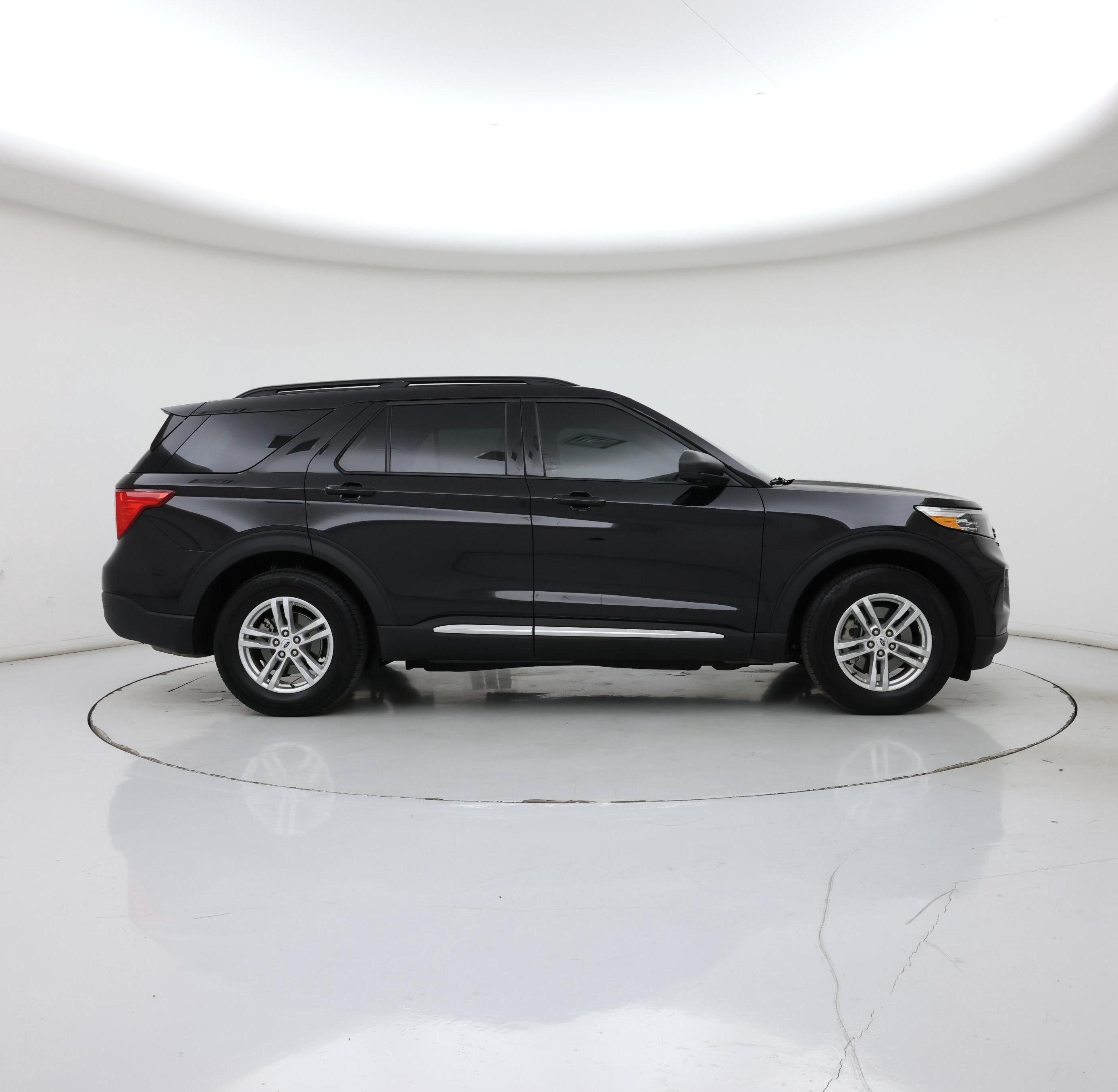 Thumbnail: 2023 Ford Explorer - 7