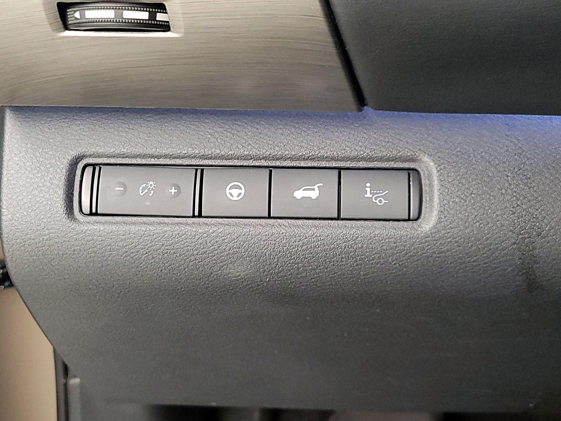 Thumbnail: 2023 Nissan Pathfinder - 13