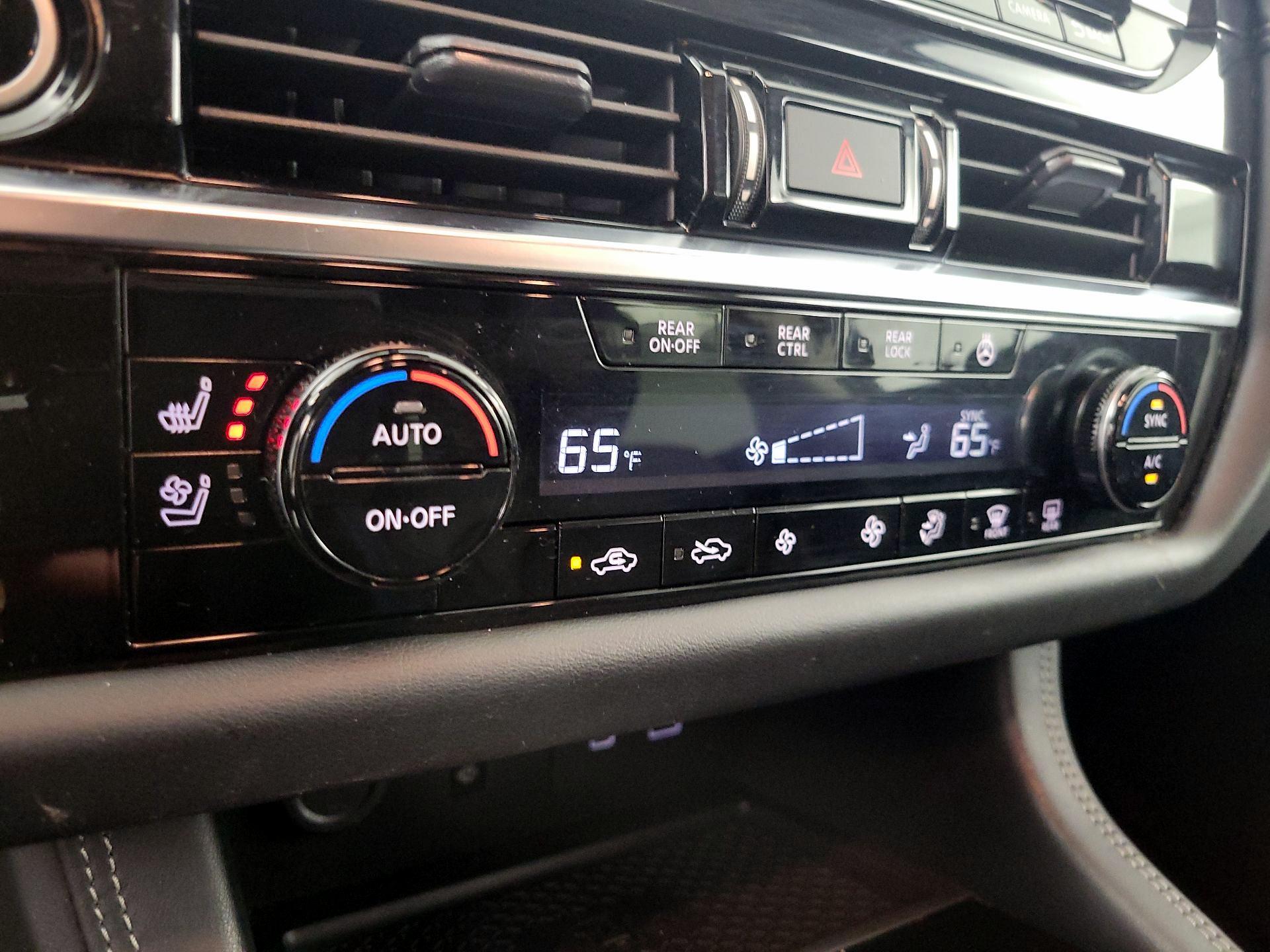 Thumbnail: 2023 Nissan Pathfinder - 17