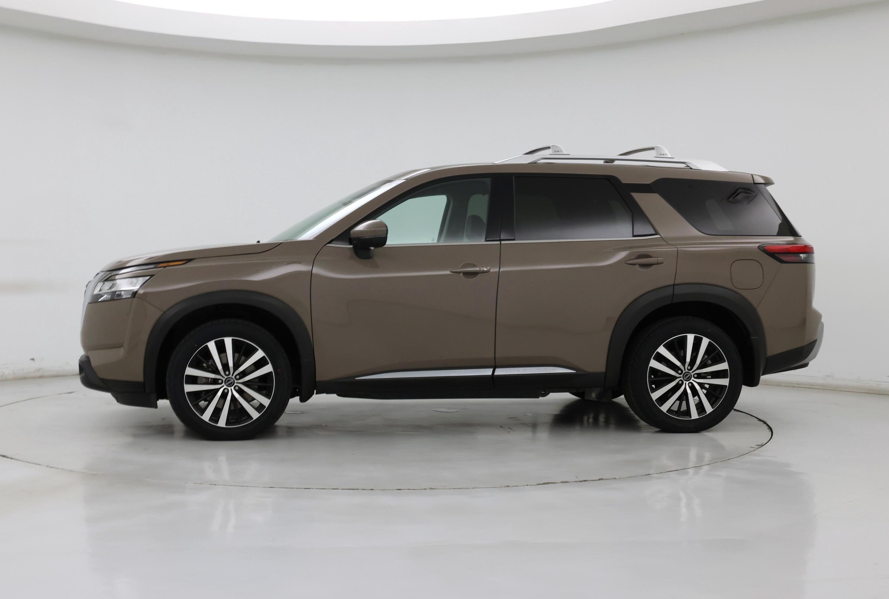 Thumbnail: 2023 Nissan Pathfinder - 3