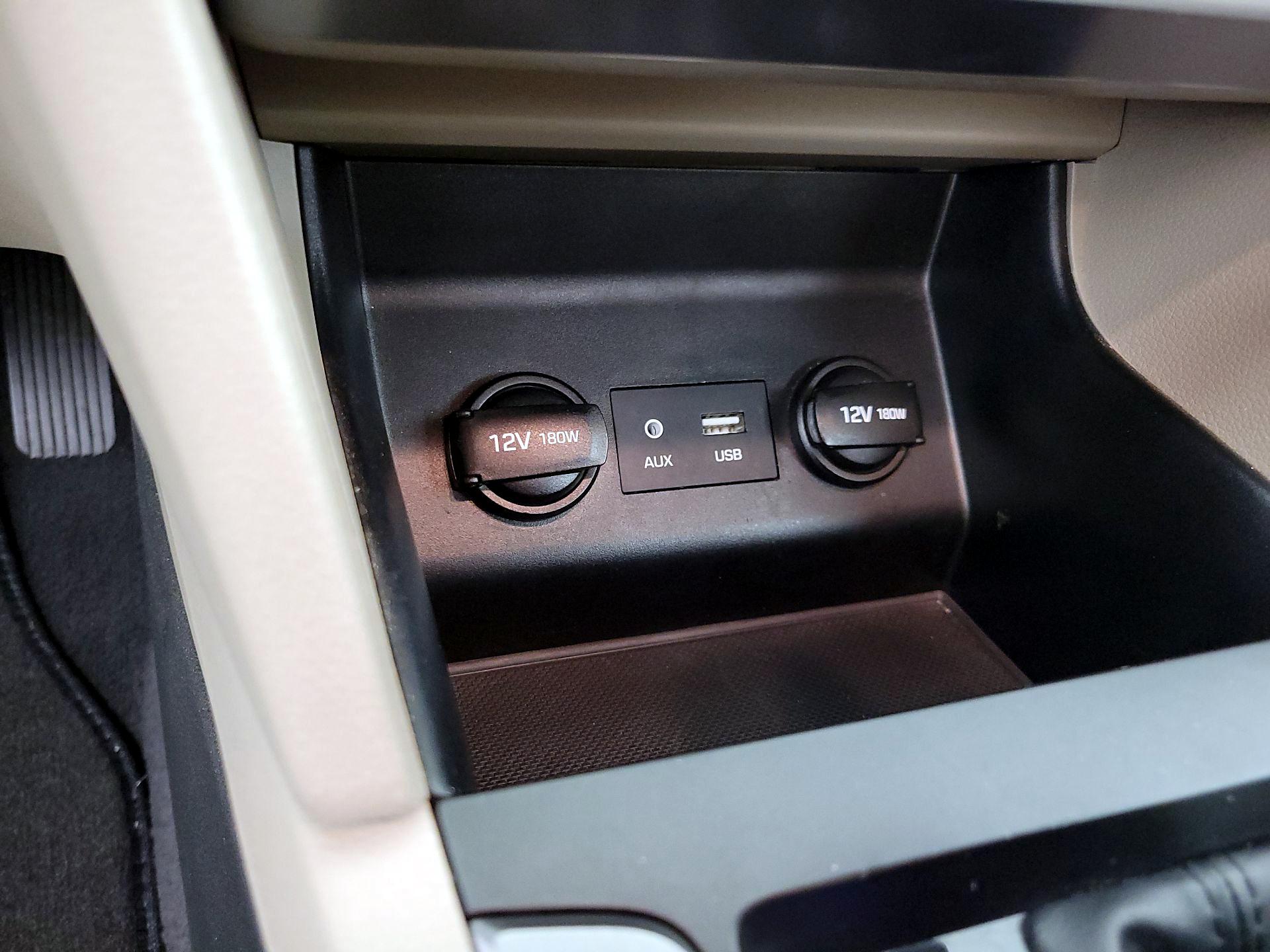 Thumbnail: 2019 Hyundai Elantra - 18