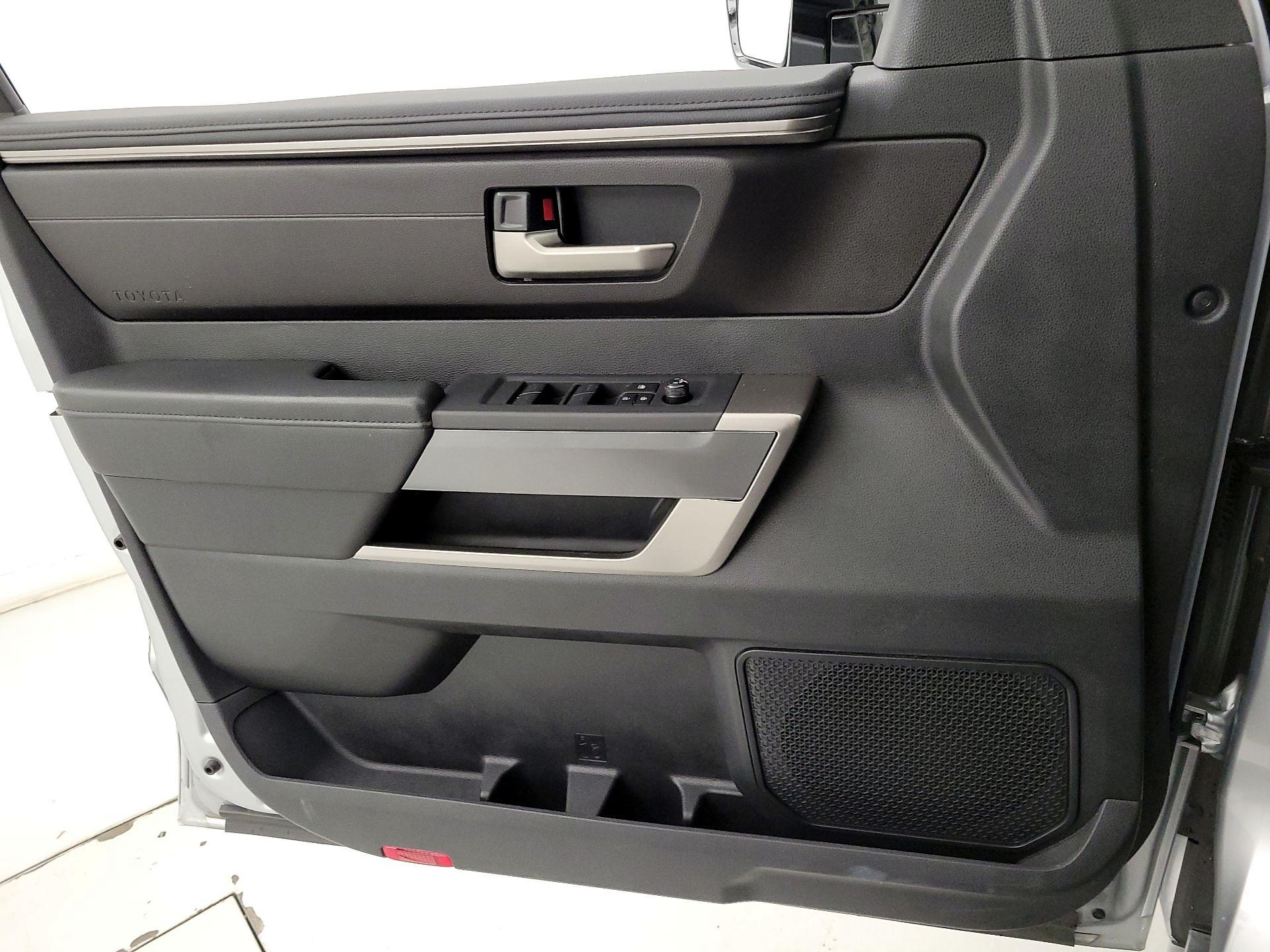 Thumbnail: 2022 Toyota Tundra - 12