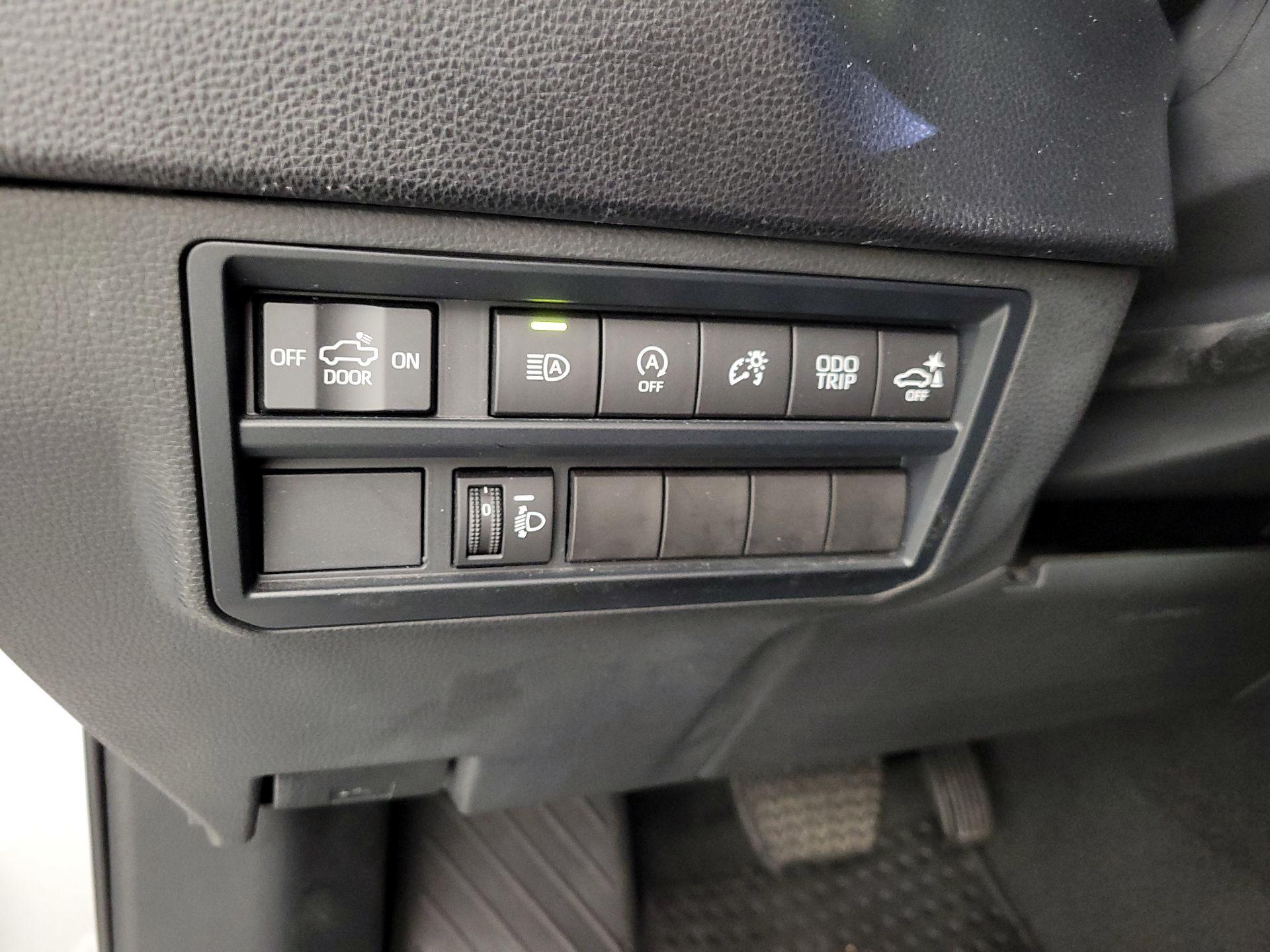 Thumbnail: 2022 Toyota Tundra - 13