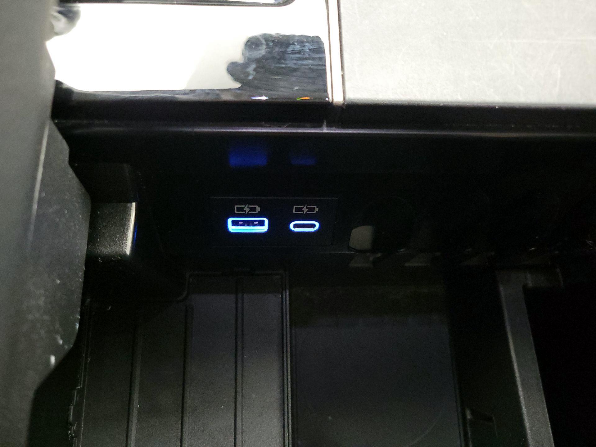 Thumbnail: 2022 Toyota Tundra - 18