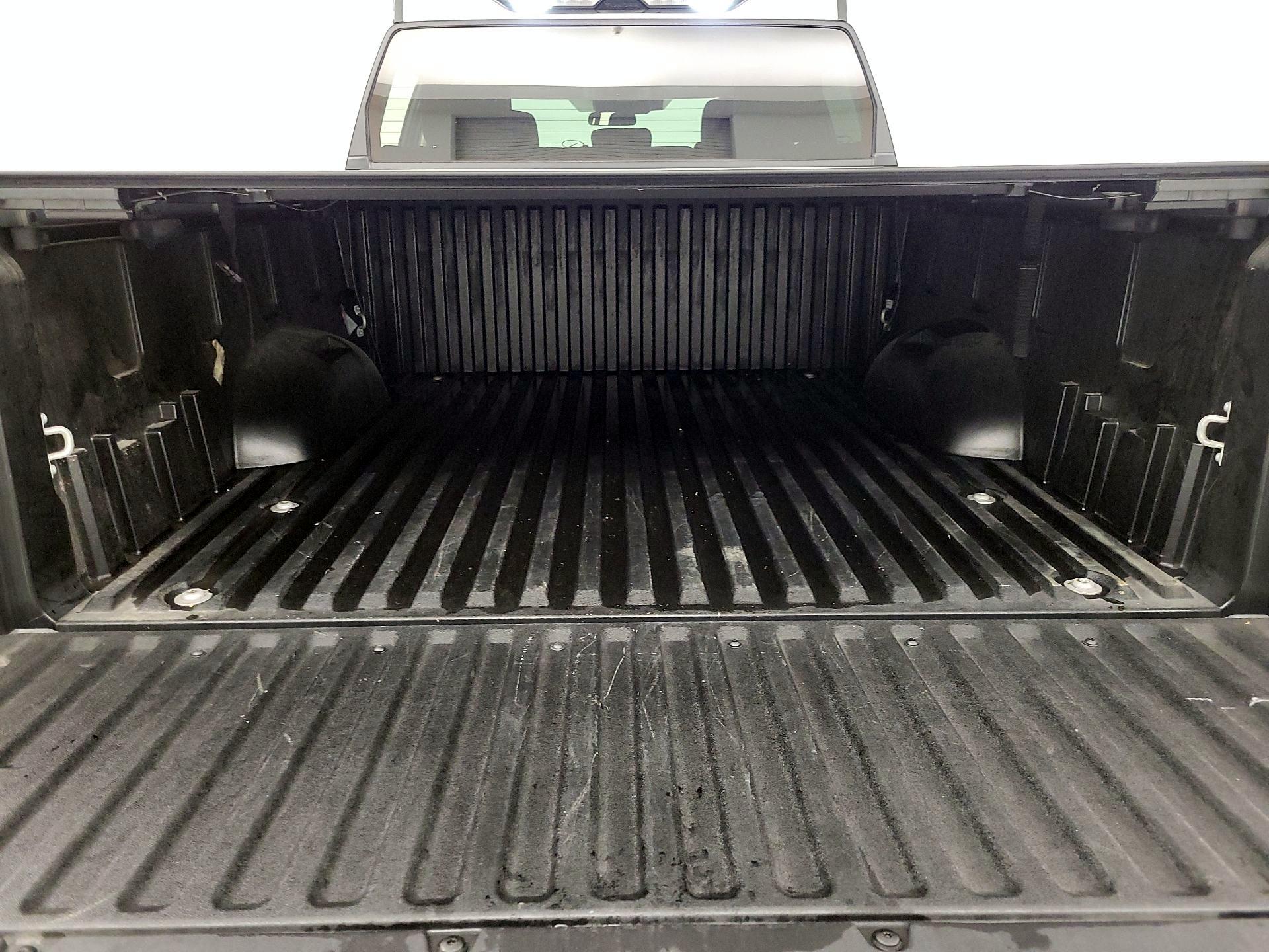 Thumbnail: 2022 Toyota Tundra - 20