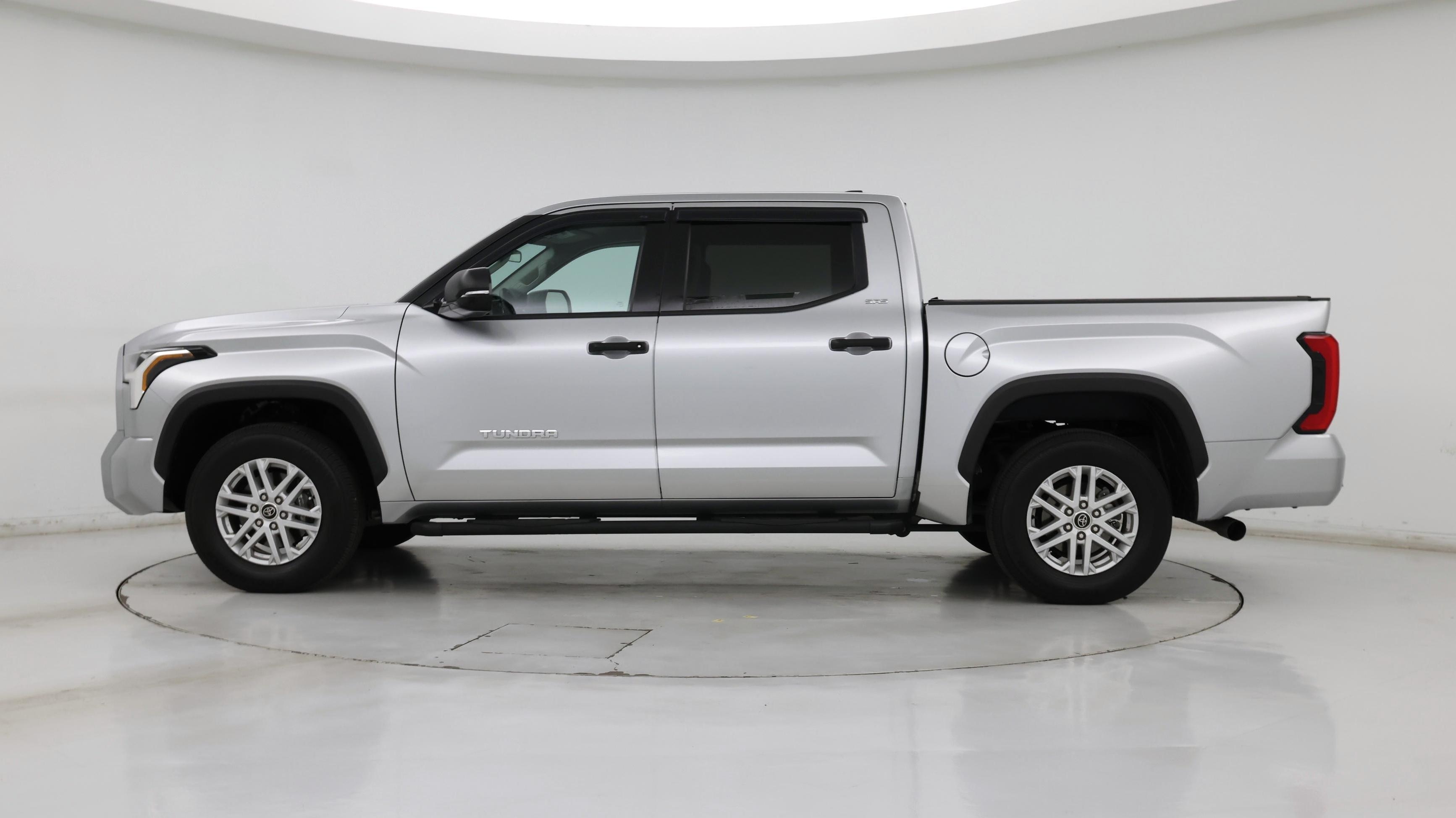 Thumbnail: 2022 Toyota Tundra - 3