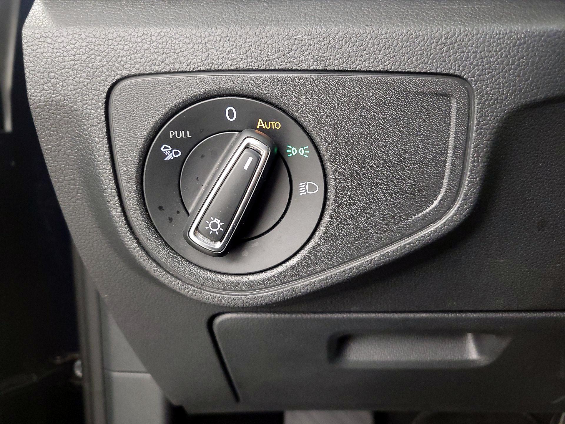 Thumbnail: 2023 Volkswagen Atlas - 13