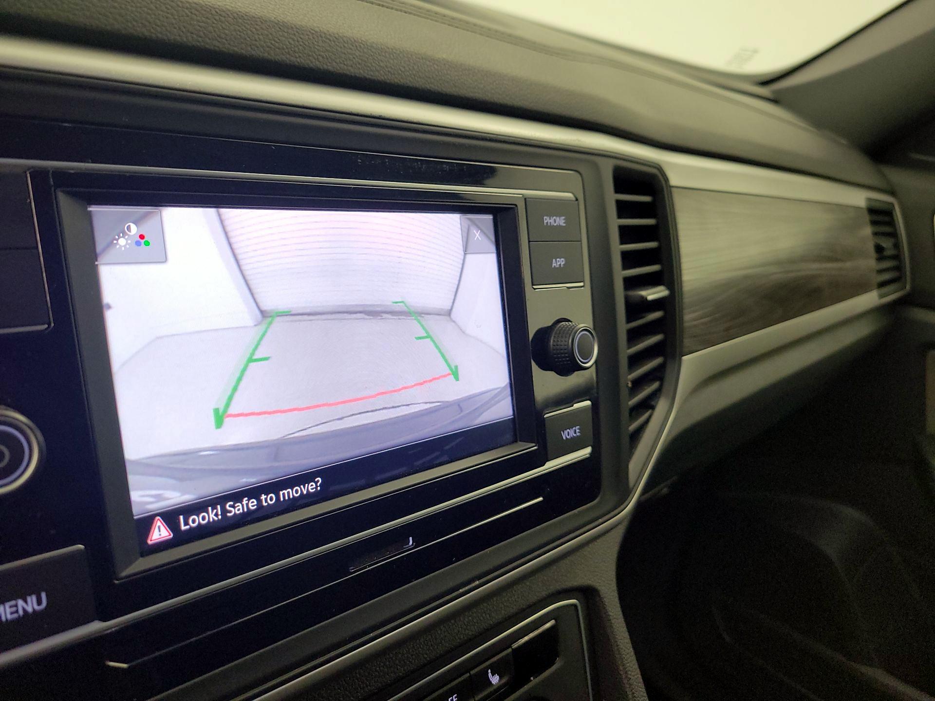 Thumbnail: 2023 Volkswagen Atlas - 14