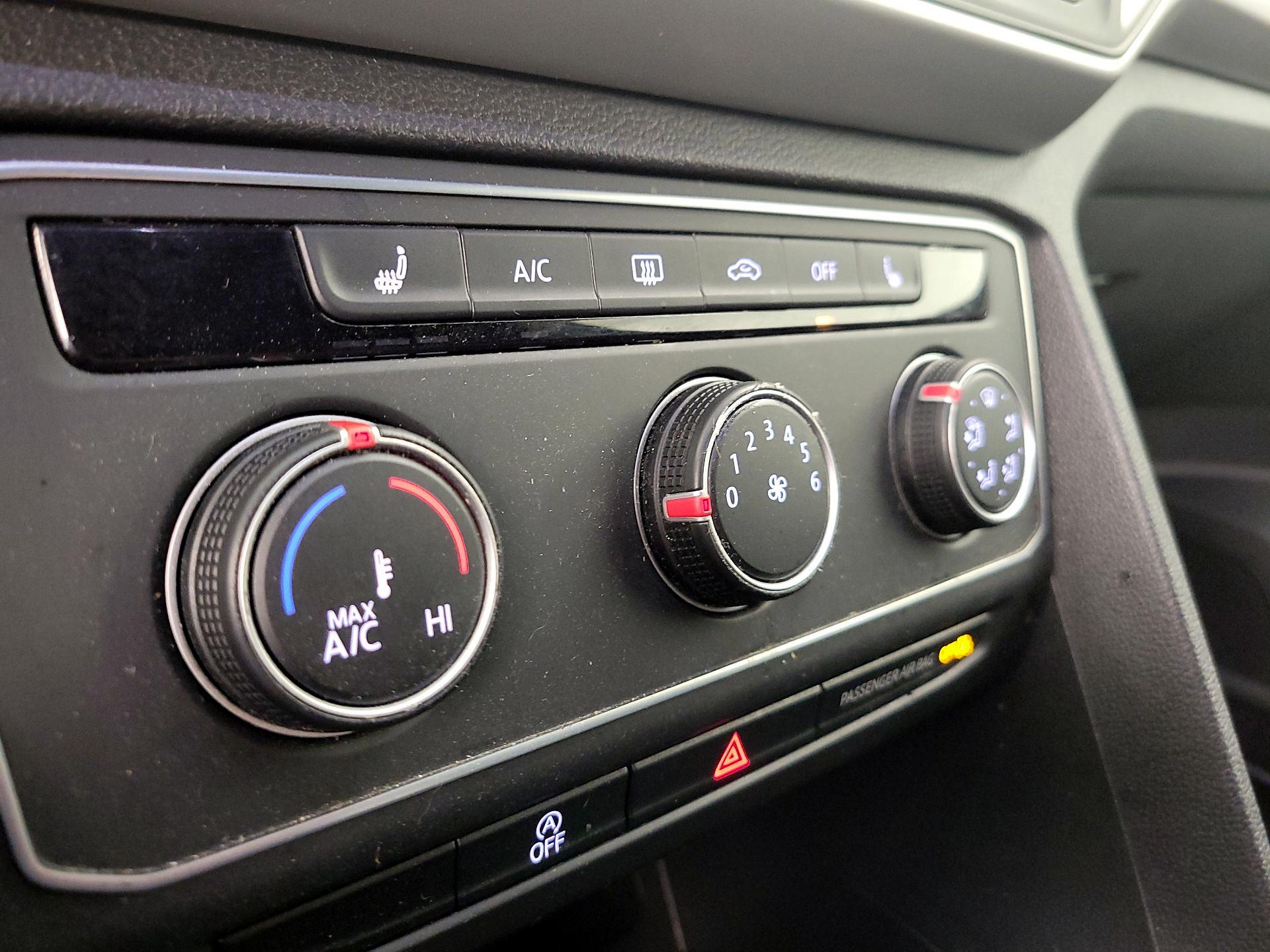 Thumbnail: 2023 Volkswagen Atlas - 16