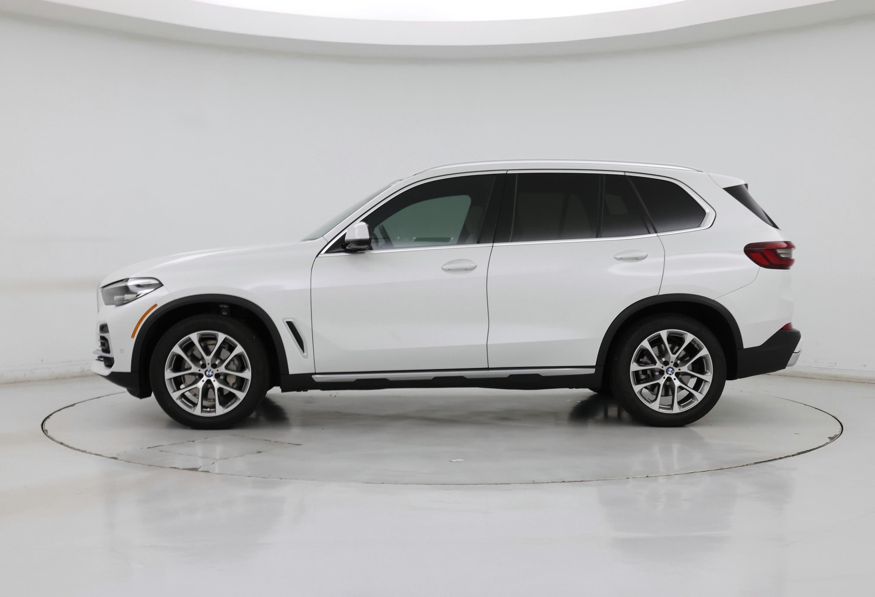 Thumbnail: 2022 BMW X5 - 3