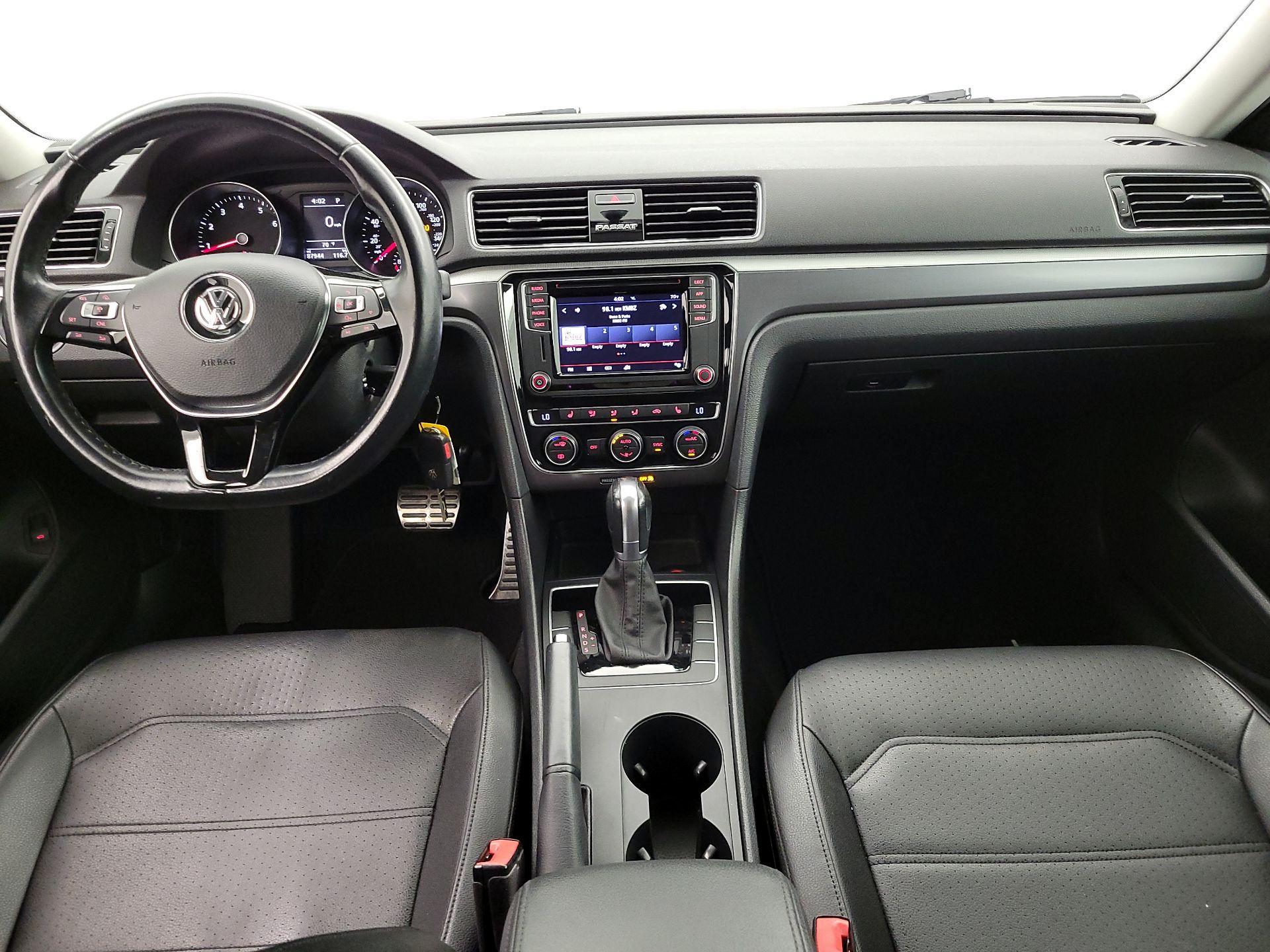 Thumbnail: 2018 Volkswagen Passat - 9