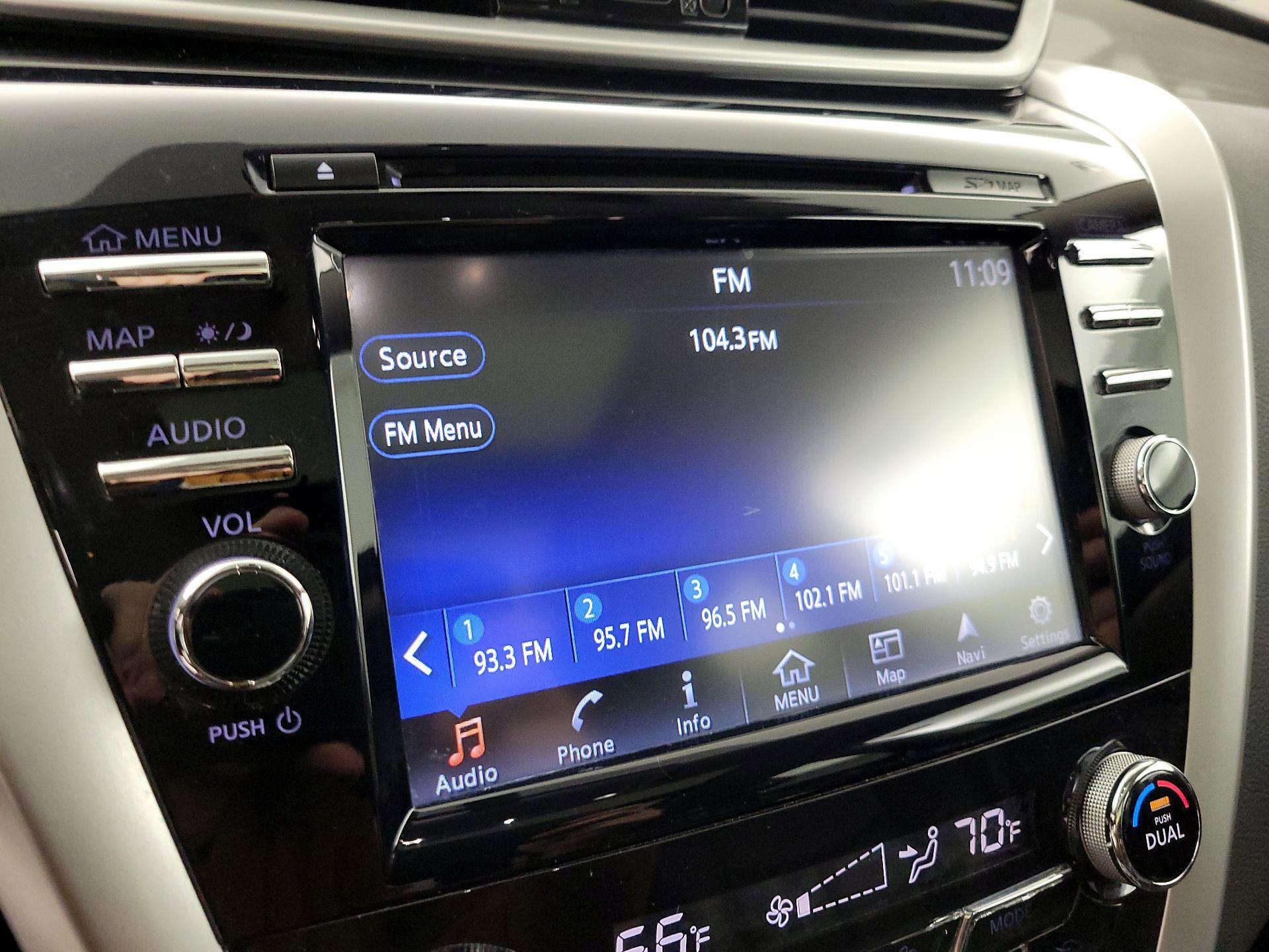 Thumbnail: 2015 Nissan Murano - 16