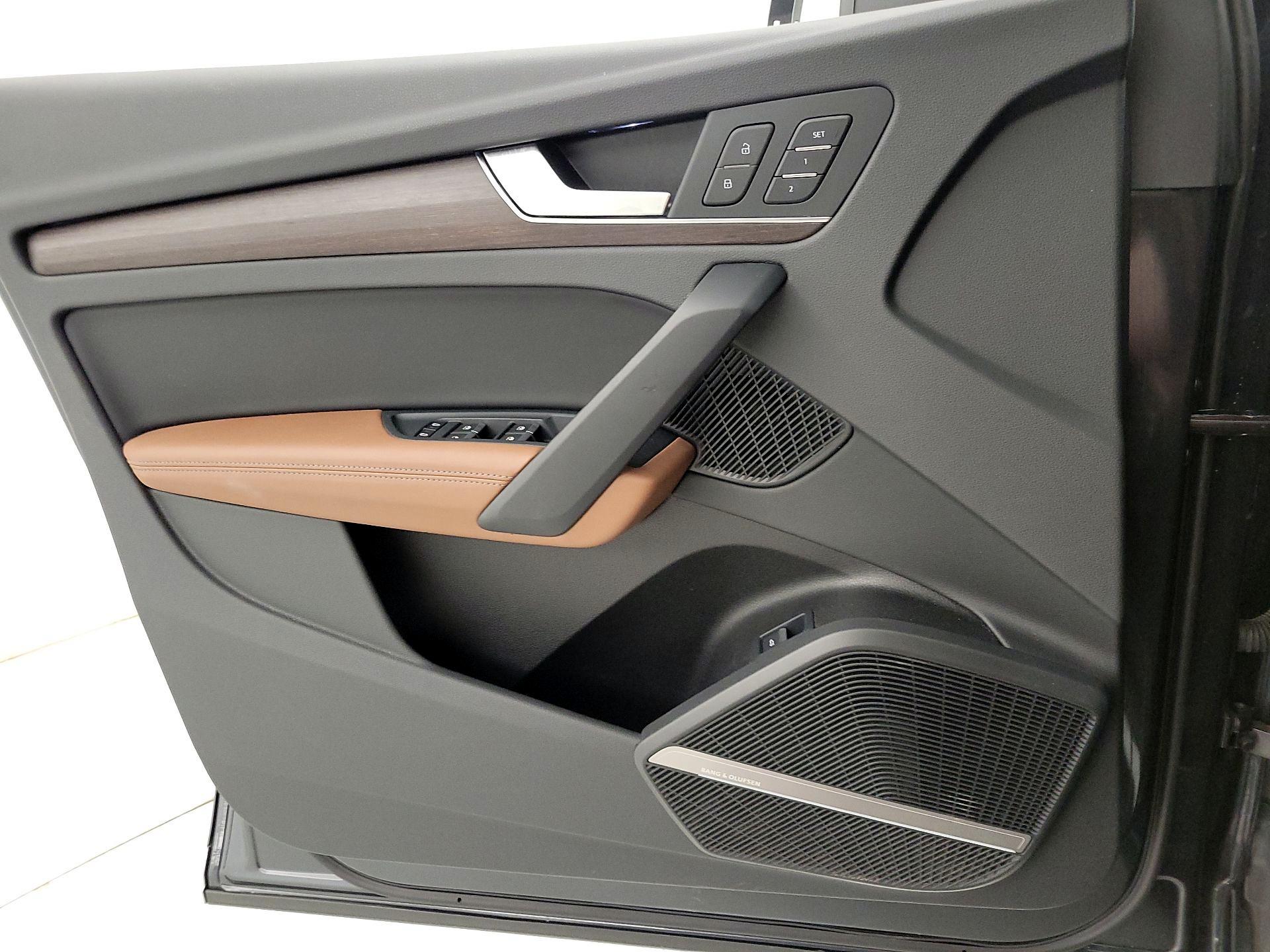 Thumbnail: 2021 Audi Q5 - 12