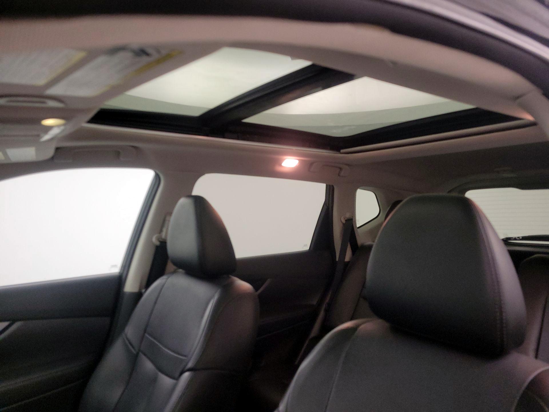 Thumbnail: 2015 Nissan Rogue - 20