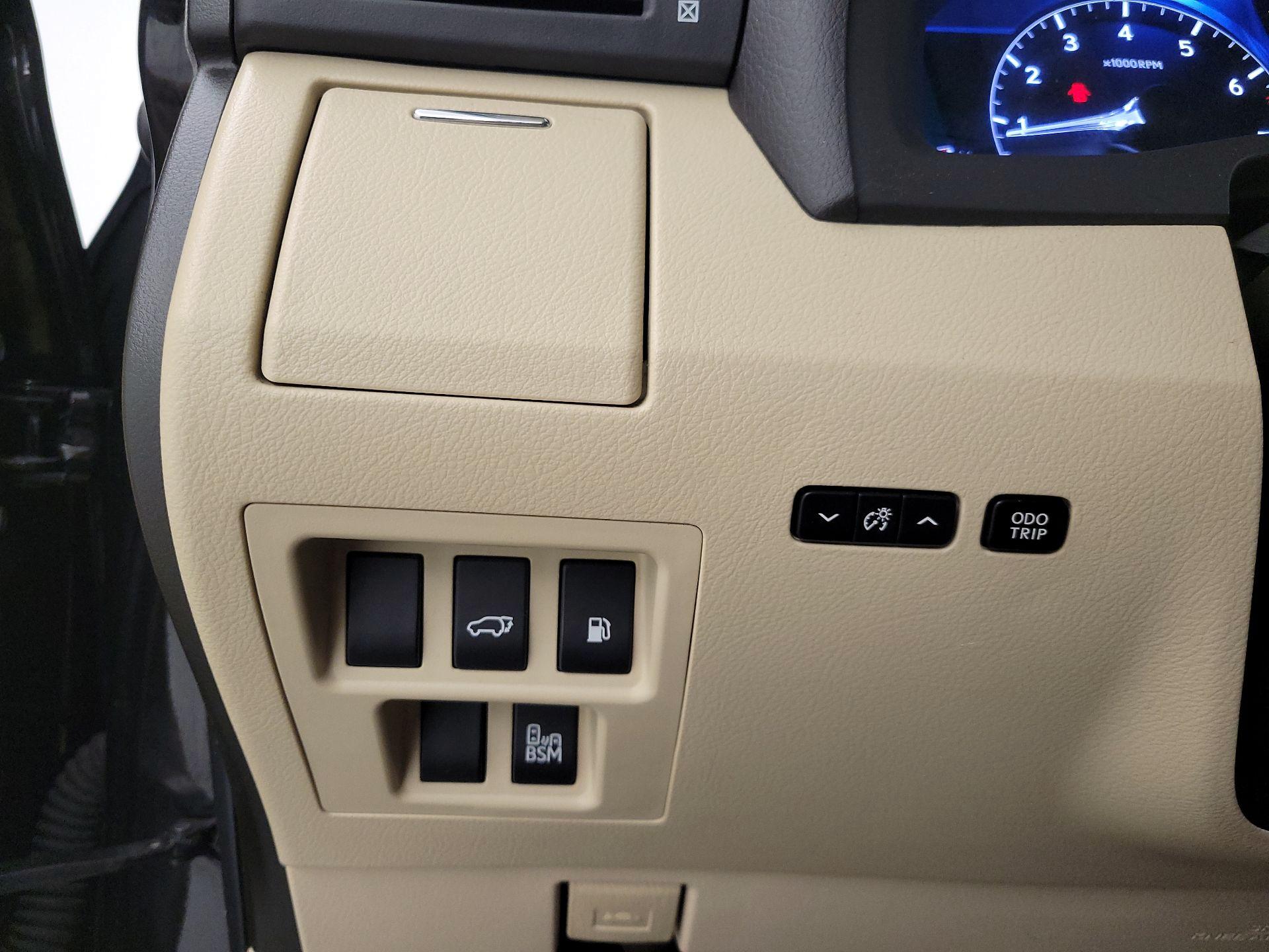 Thumbnail: 2015 Lexus RX - 13
