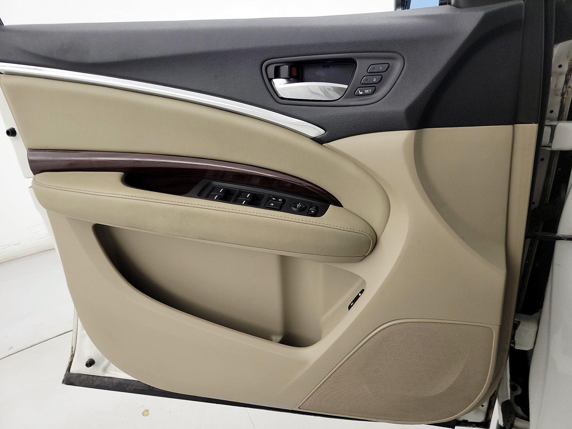 Thumbnail: 2016 Acura MDX - 12