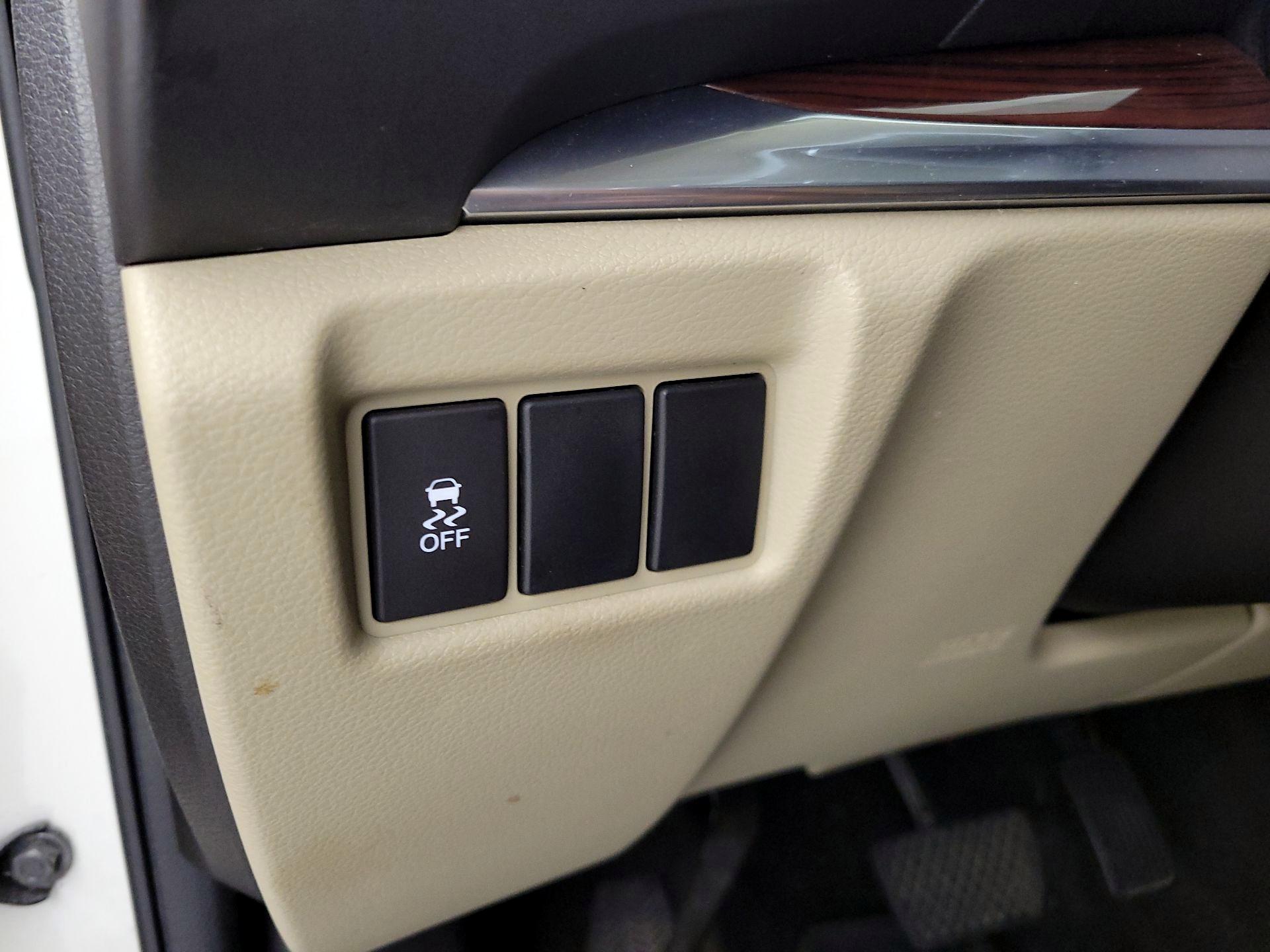 Thumbnail: 2016 Acura MDX - 13