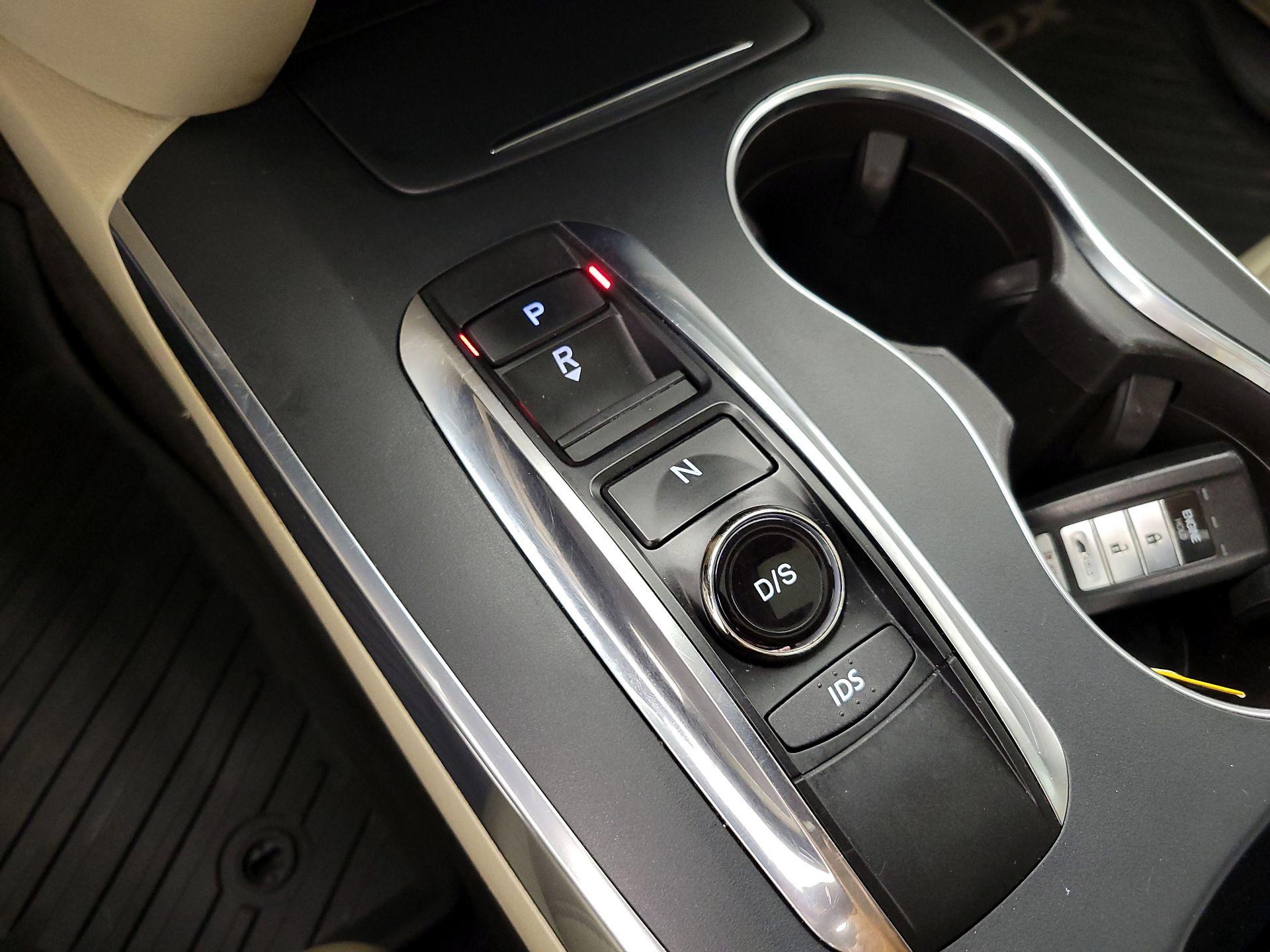 Thumbnail: 2016 Acura MDX - 17