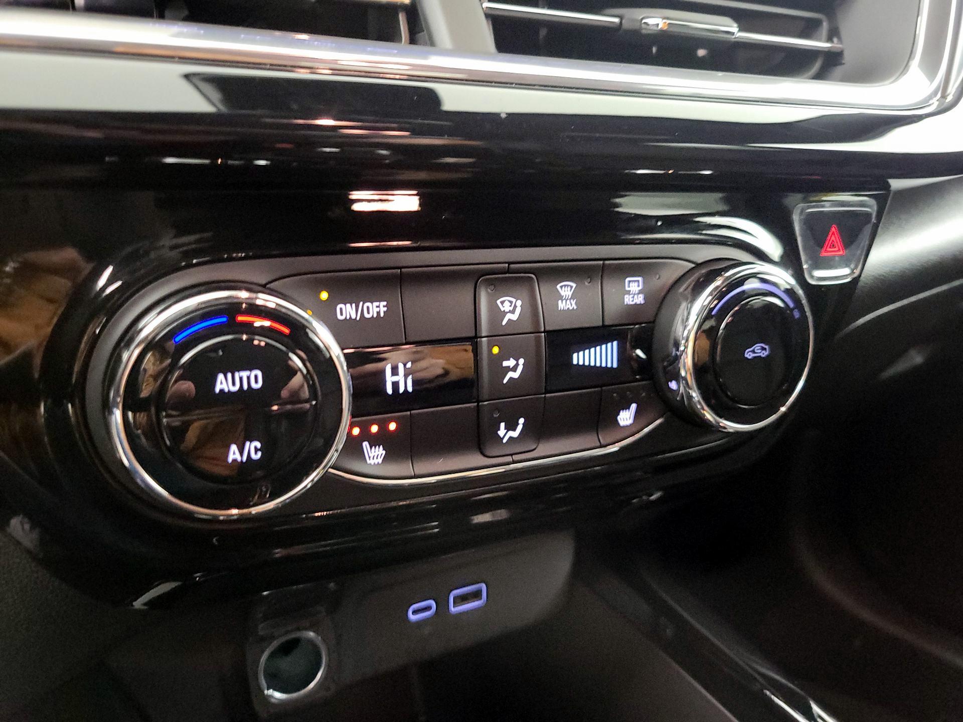 Thumbnail: 2024 Chevrolet Trax - 16