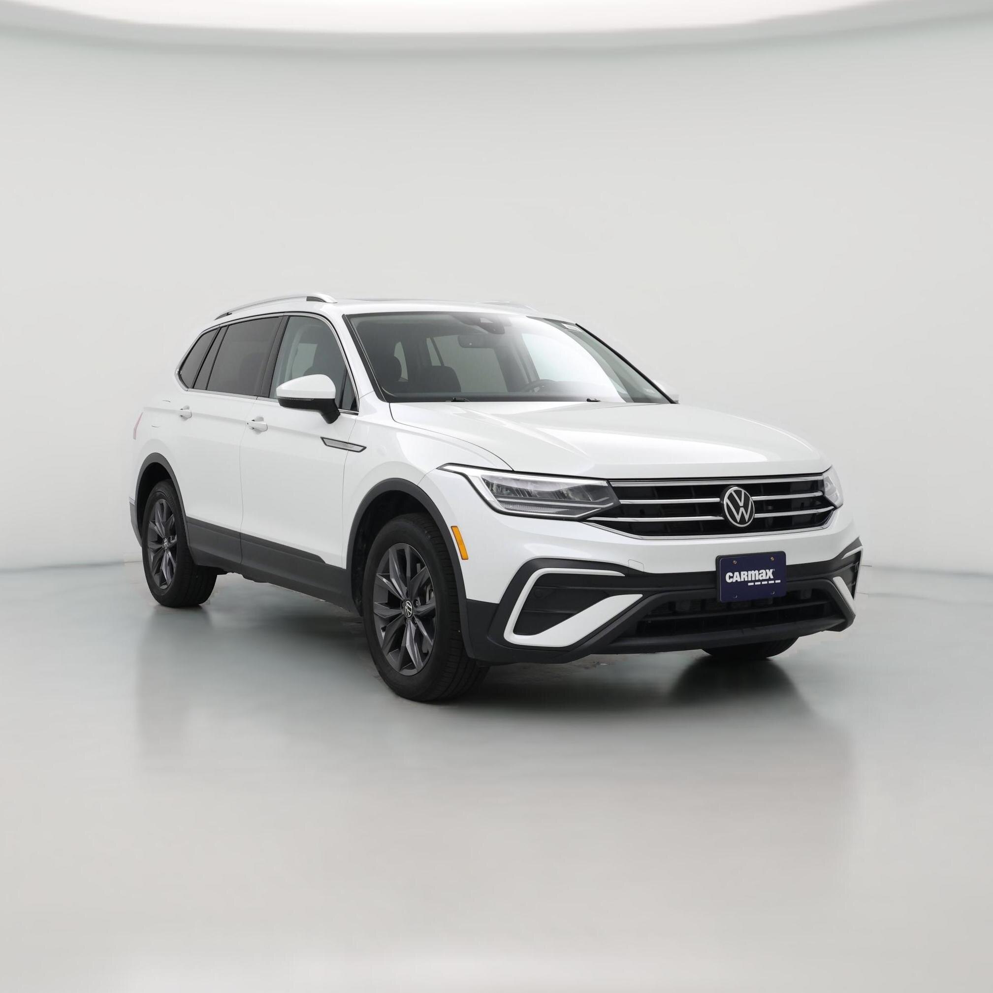 Thumbnail: 2023 Volkswagen Tiguan - 1