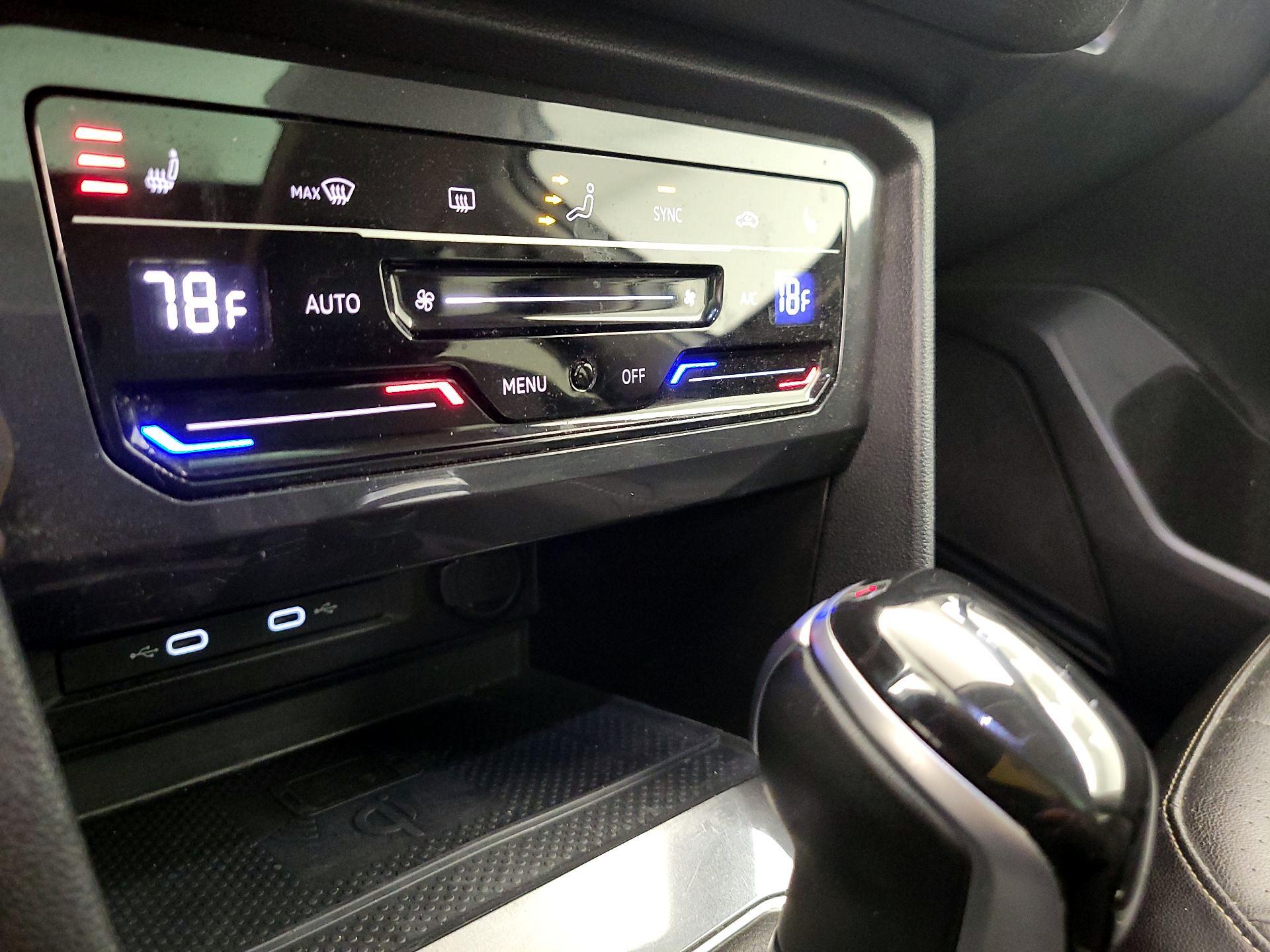 Thumbnail: 2023 Volkswagen Tiguan - 16