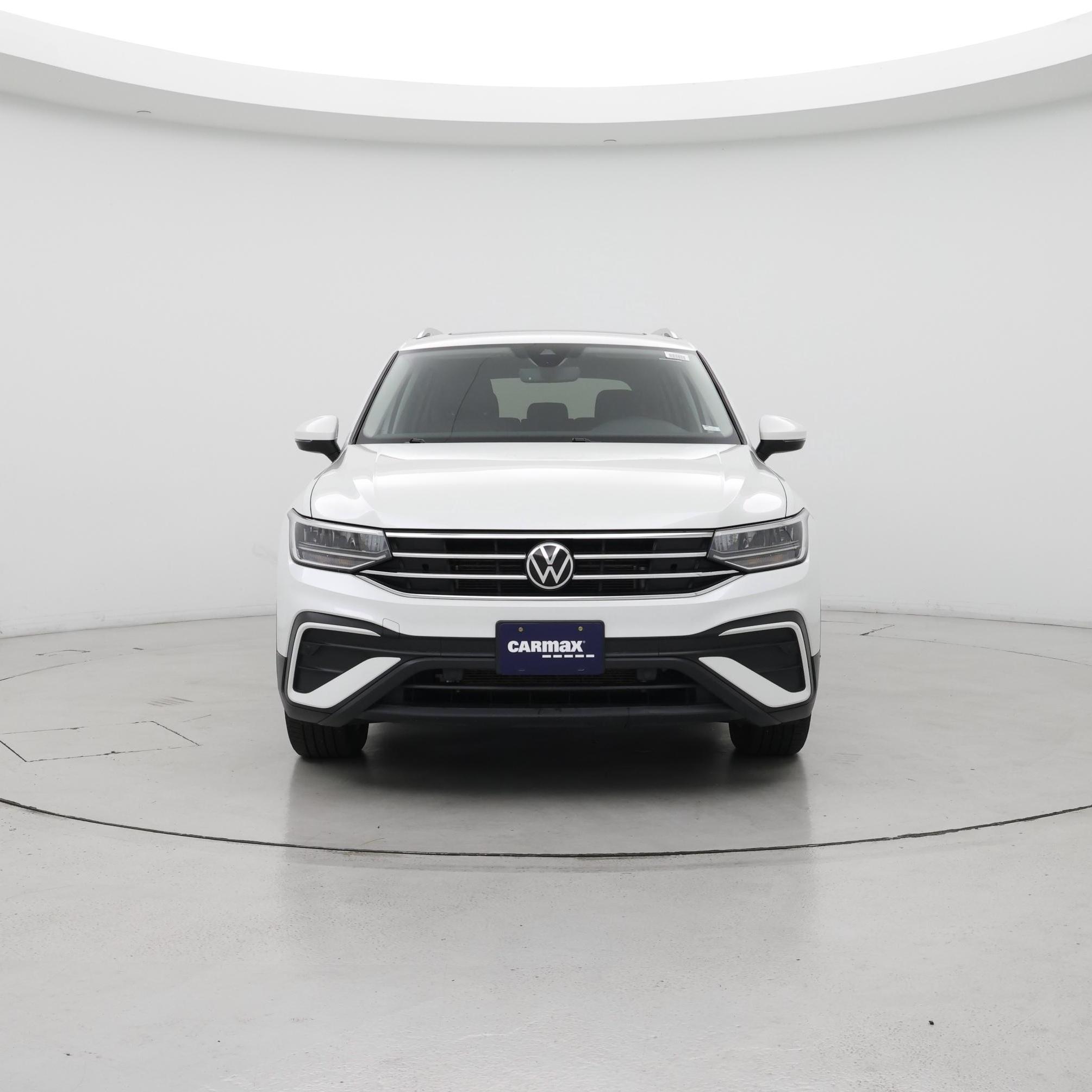 Thumbnail: 2023 Volkswagen Tiguan - 5