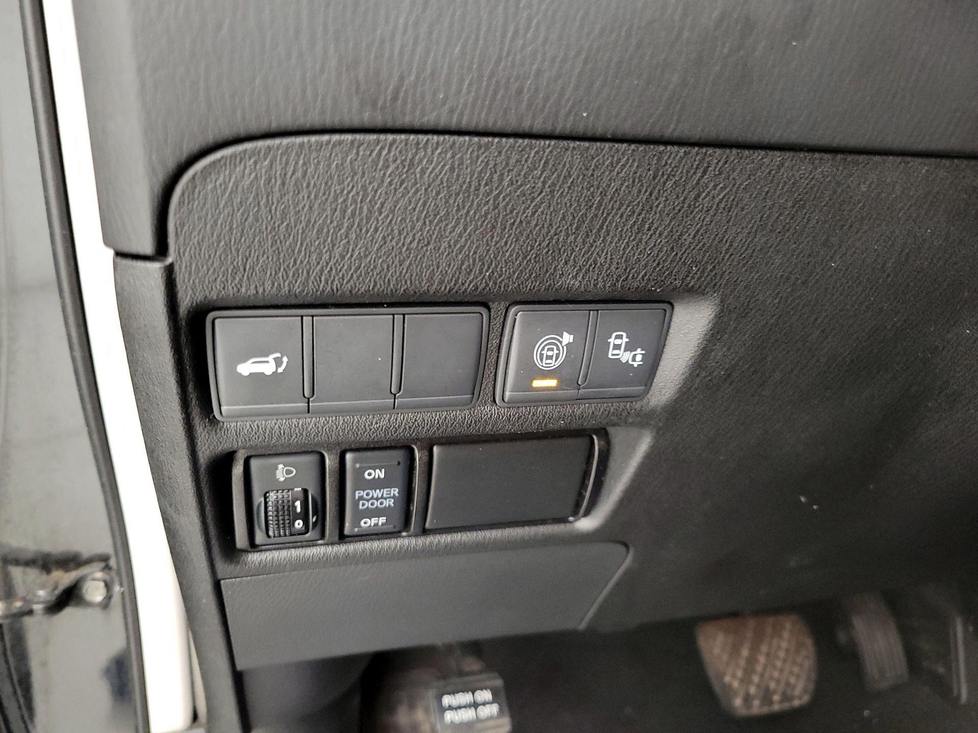 Thumbnail: 2017 Nissan Armada - 13