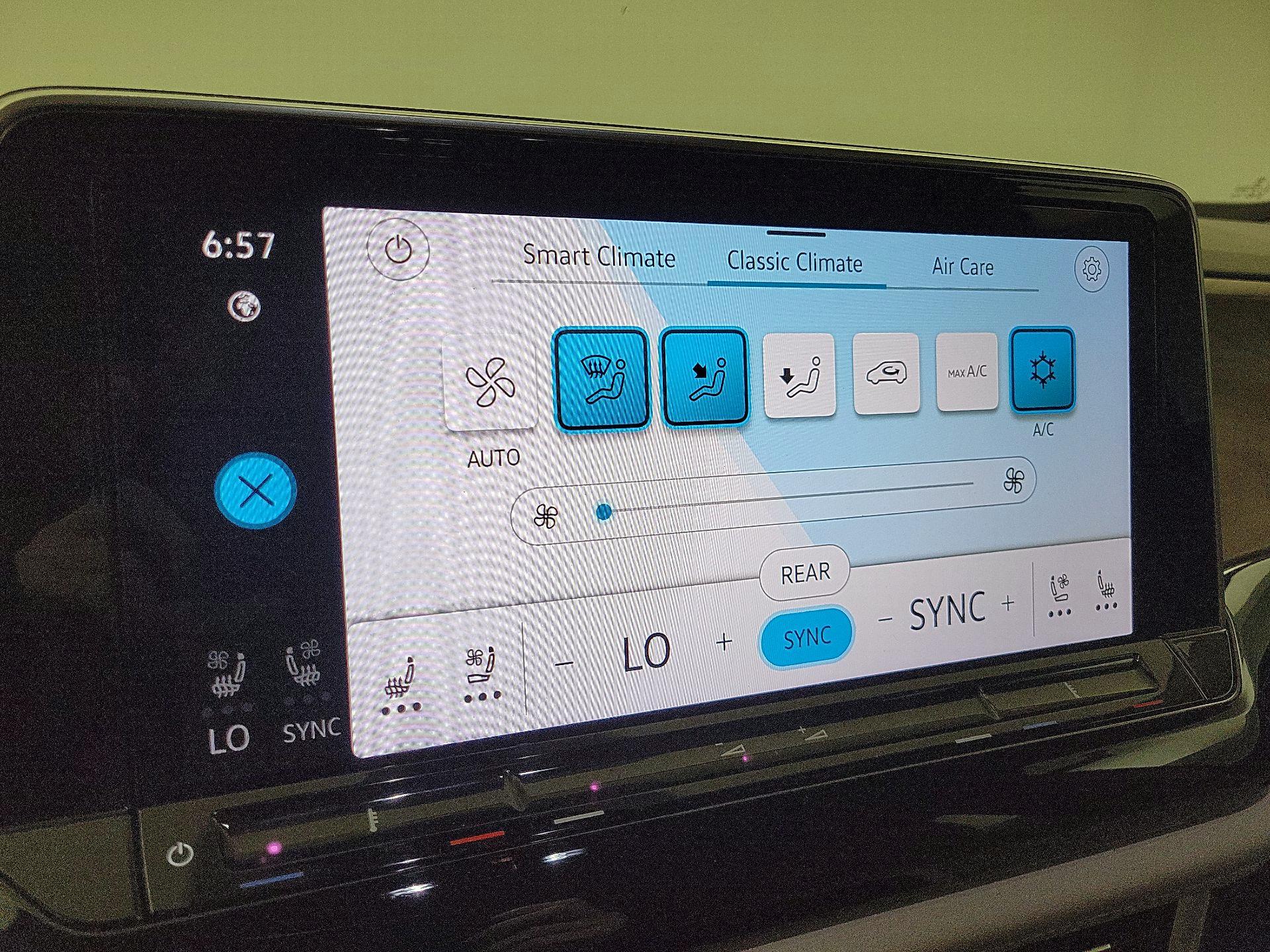 Thumbnail: 2024 Volkswagen Atlas - 16