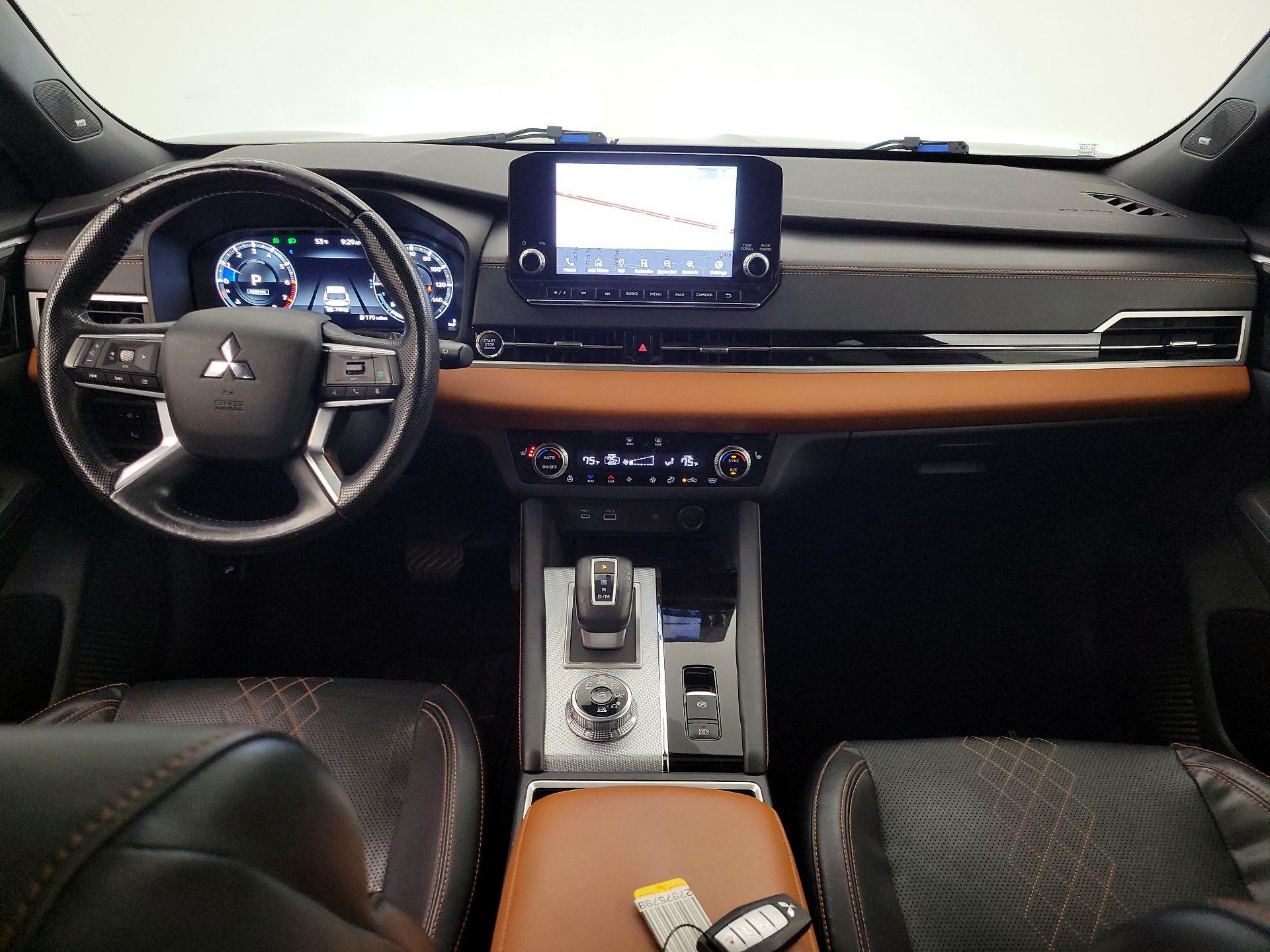 Thumbnail: 2022 Mitsubishi Outlander - 9