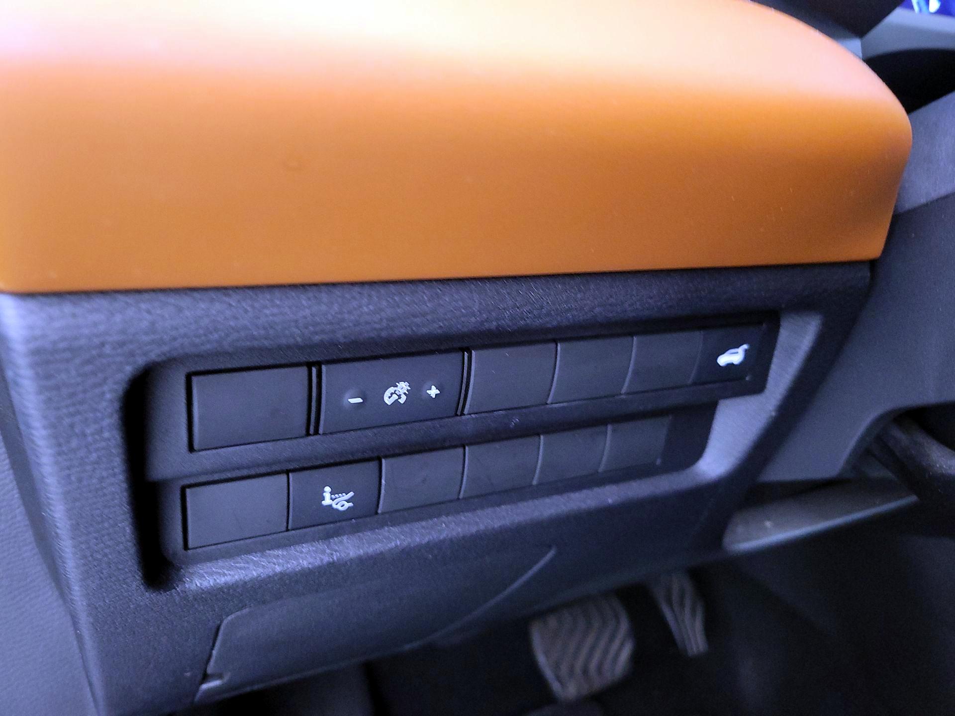 Thumbnail: 2022 Mitsubishi Outlander - 13