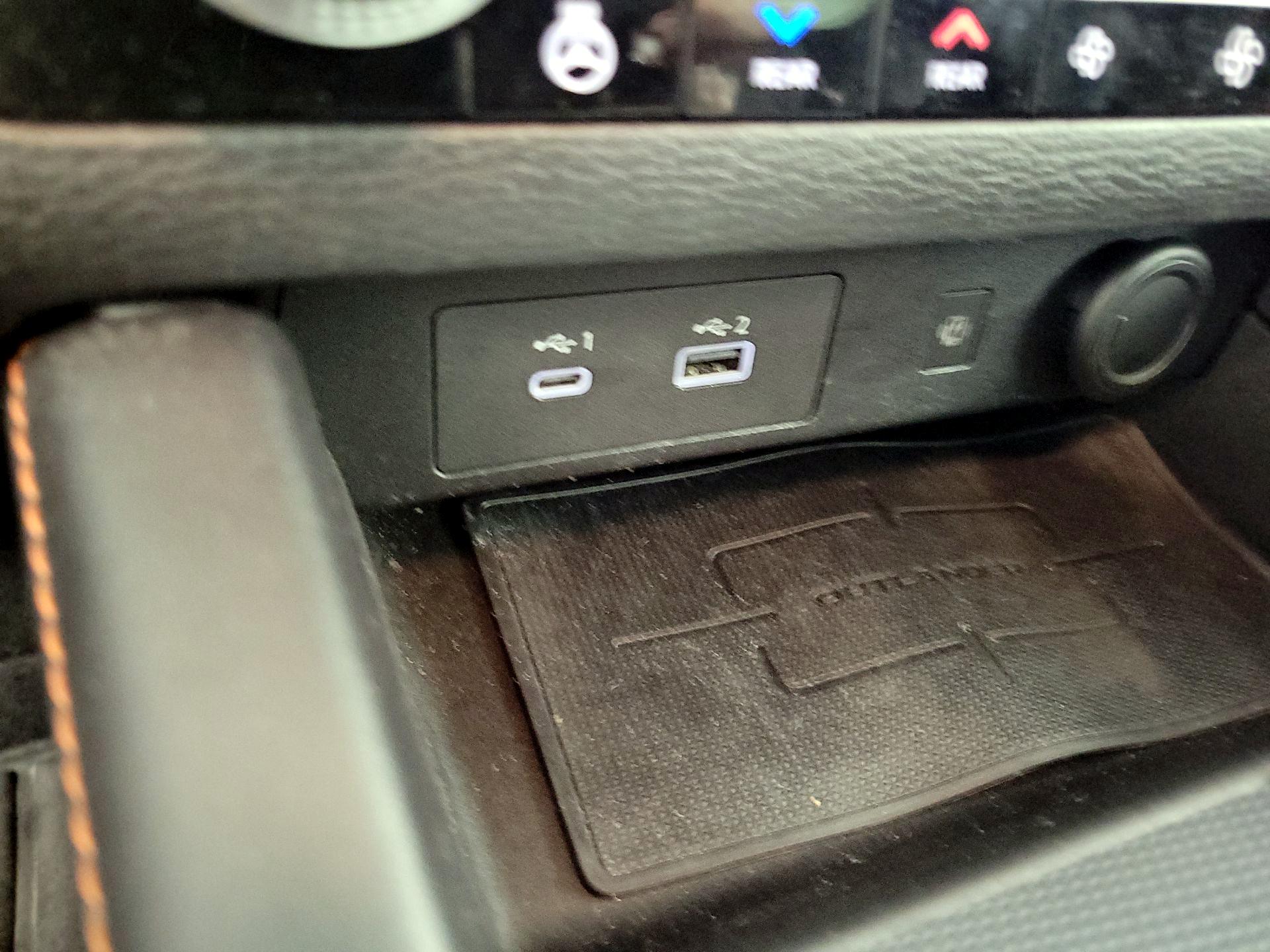 Thumbnail: 2022 Mitsubishi Outlander - 19