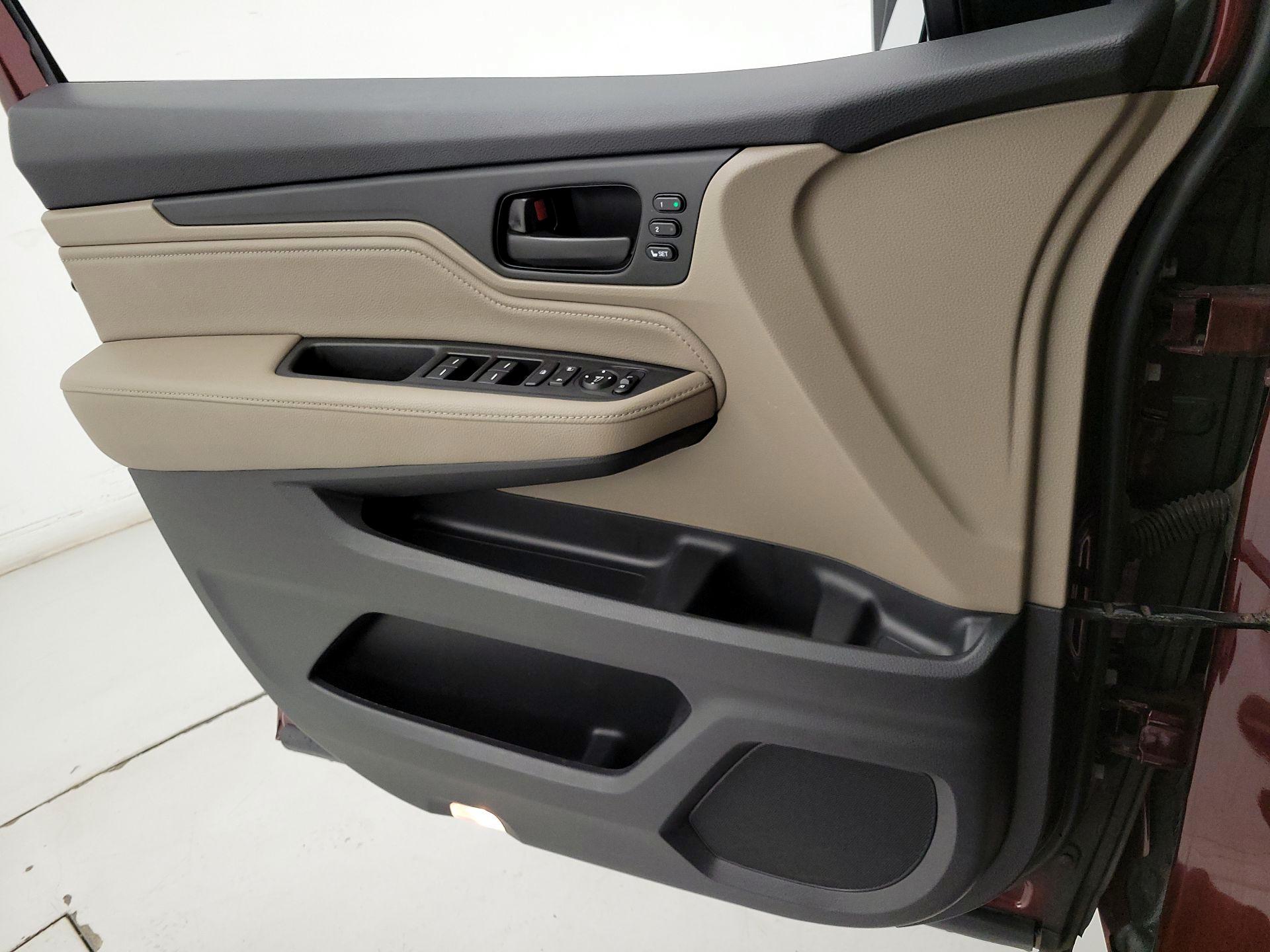 Thumbnail: 2020 Honda Odyssey - 12