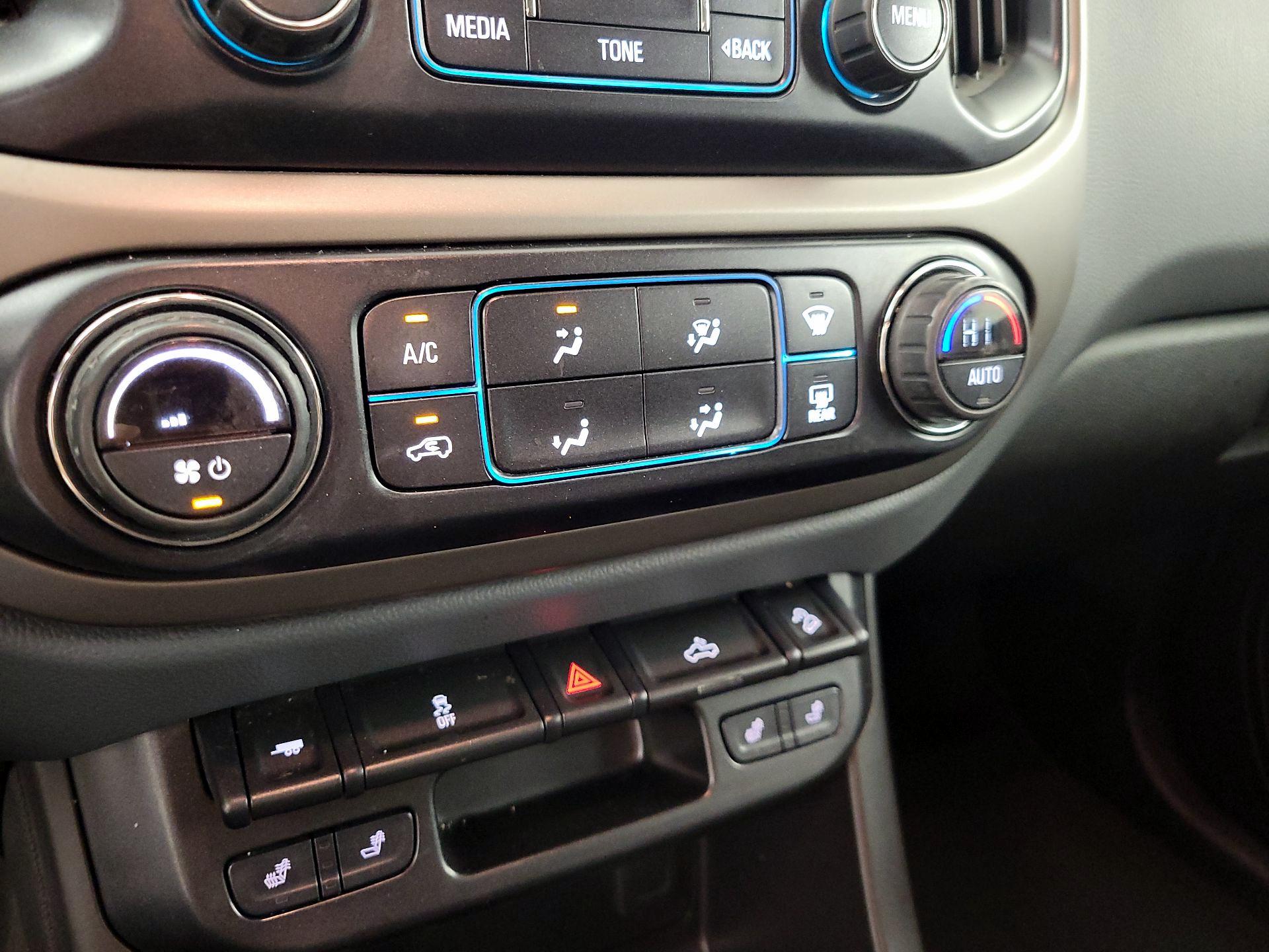 Thumbnail: 2016 Chevrolet Colorado - 16