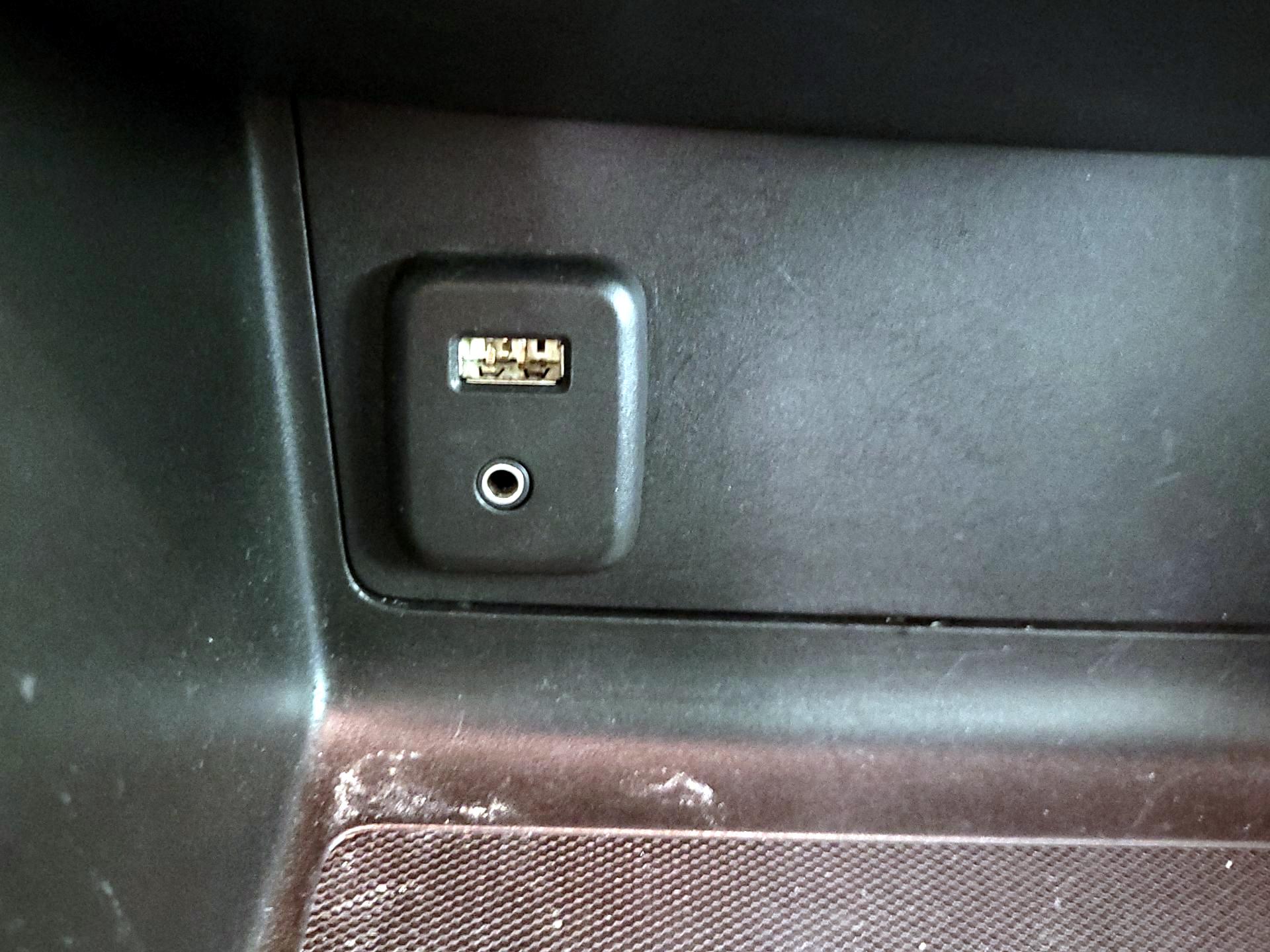 Thumbnail: 2016 Chevrolet Colorado - 18