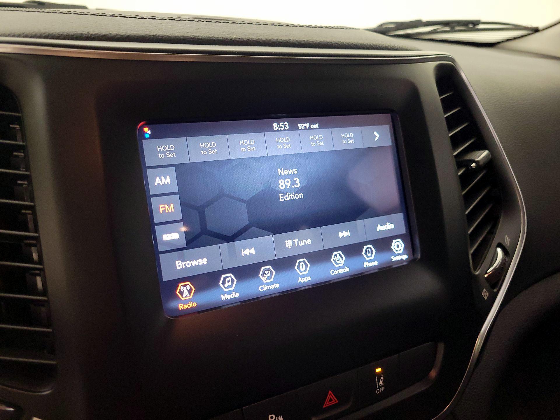 Thumbnail: 2021 Jeep Cherokee - 15