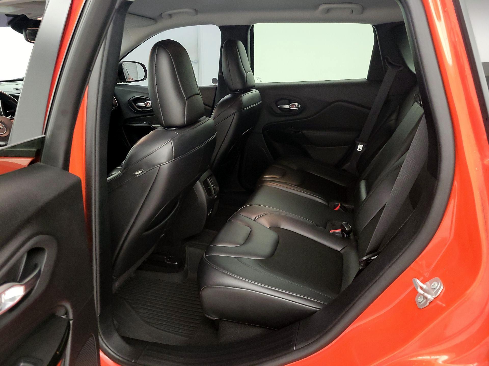 Thumbnail: 2021 Jeep Cherokee - 19