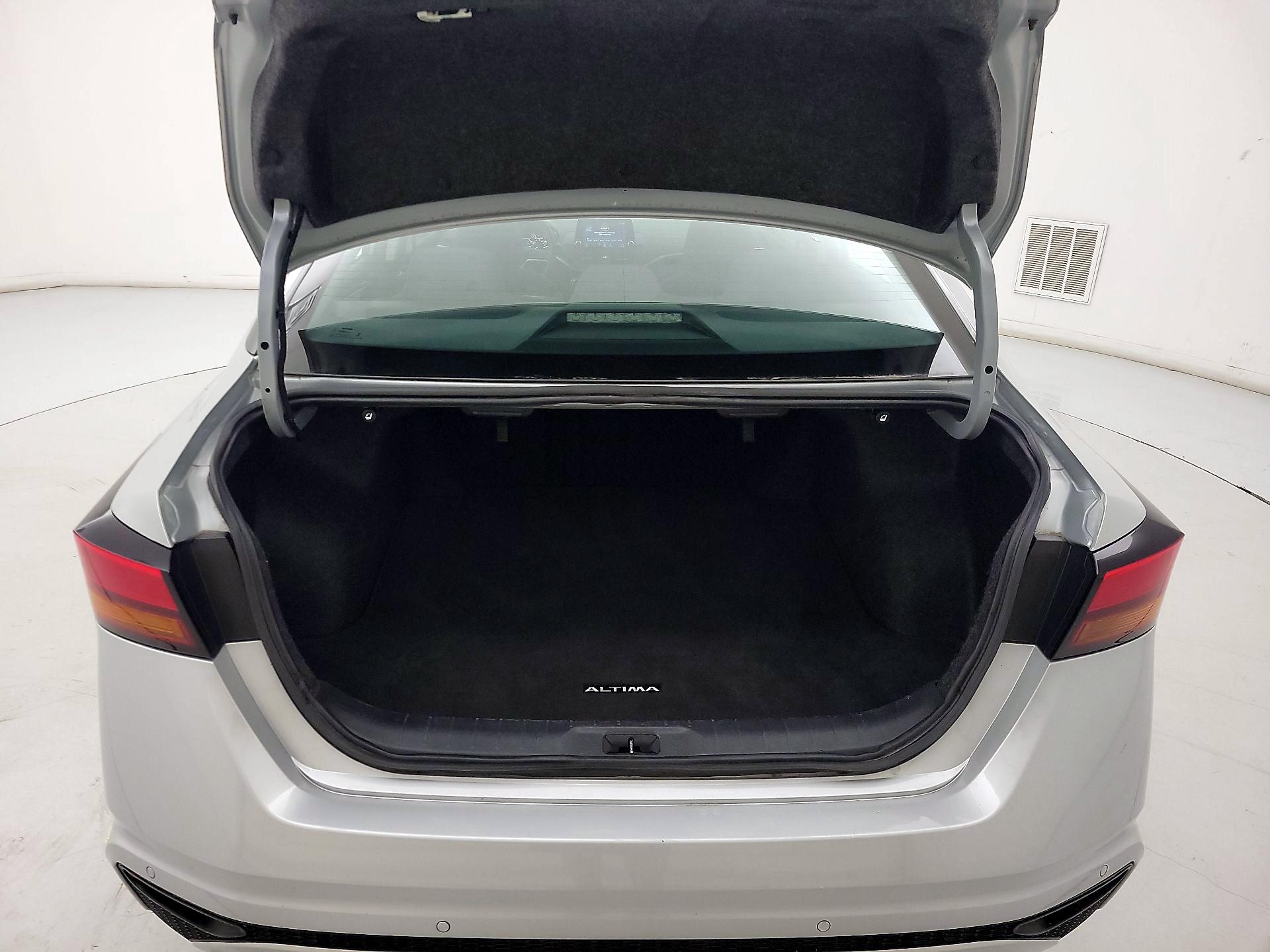 Thumbnail: 2024 Nissan Altima - 20