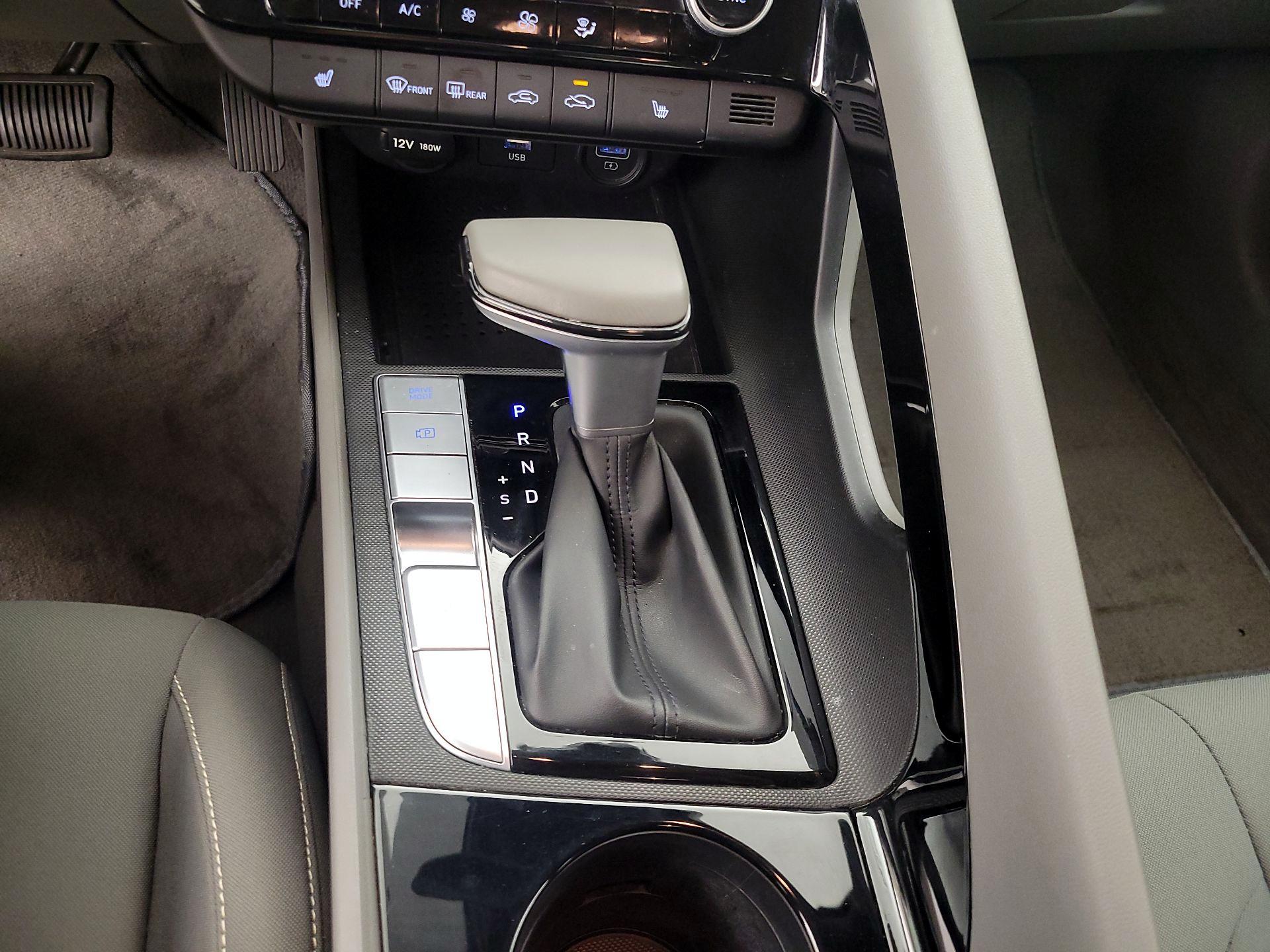 Thumbnail: 2023 Hyundai Elantra - 18