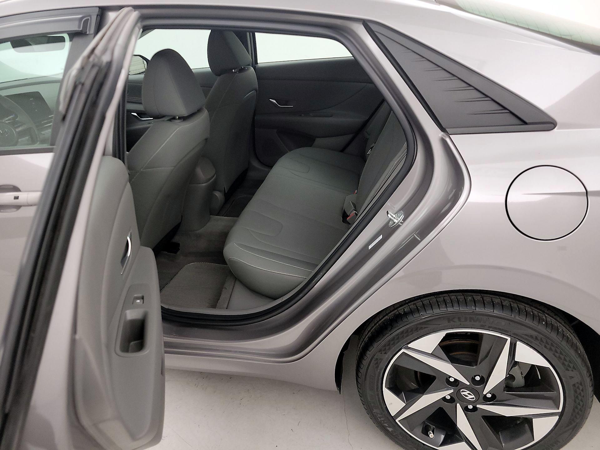 Thumbnail: 2023 Hyundai Elantra - 20