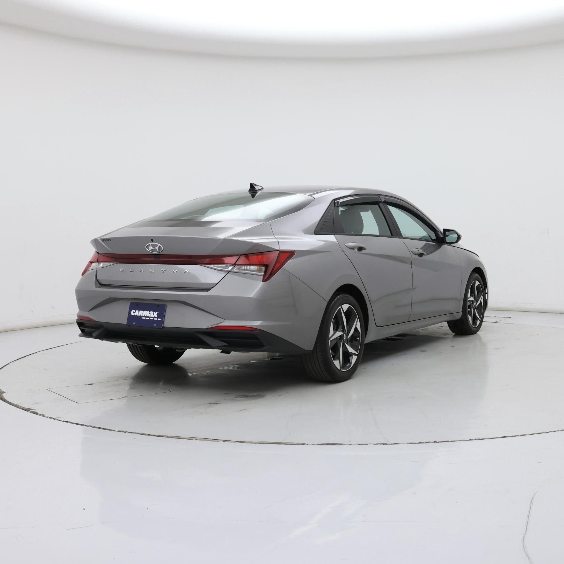 Thumbnail: 2023 Hyundai Elantra - 8