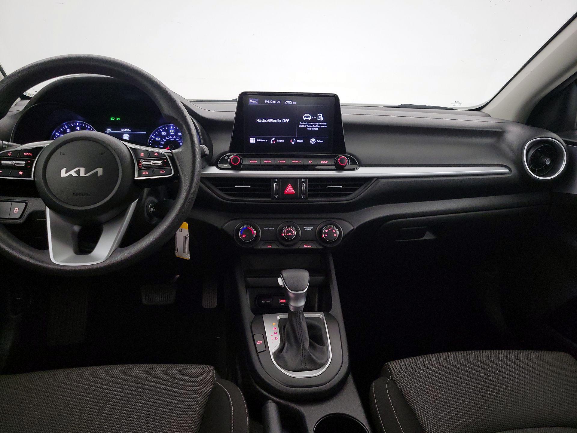 Thumbnail: 2024 Kia Forte - 9