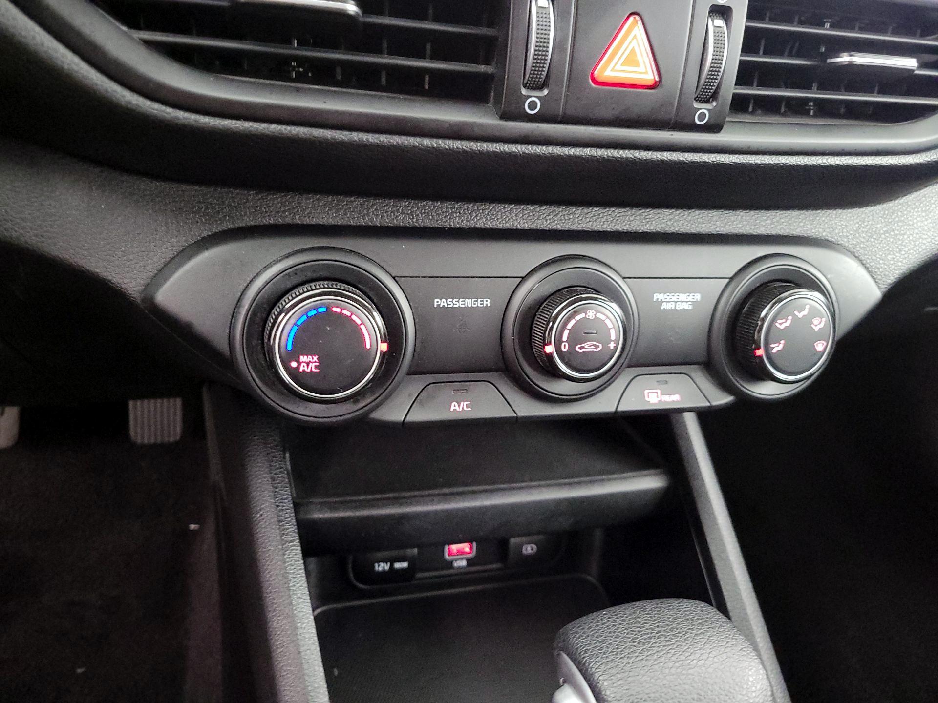 Thumbnail: 2024 Kia Forte - 16