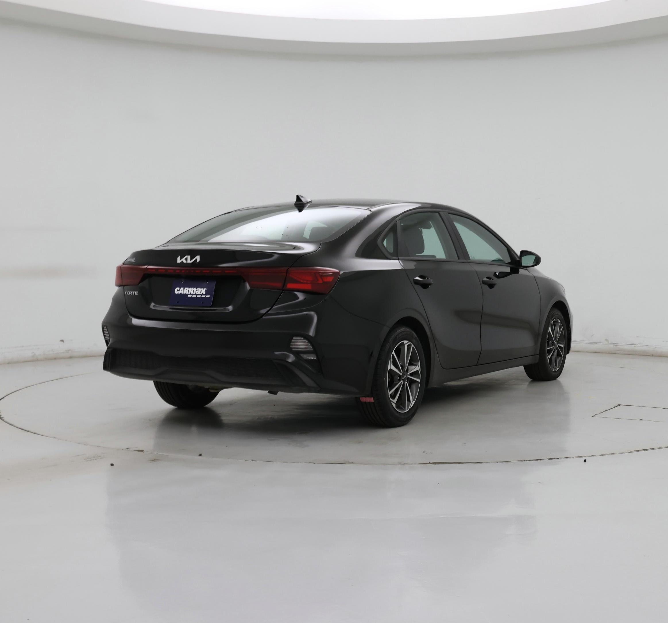 Thumbnail: 2024 Kia Forte - 8