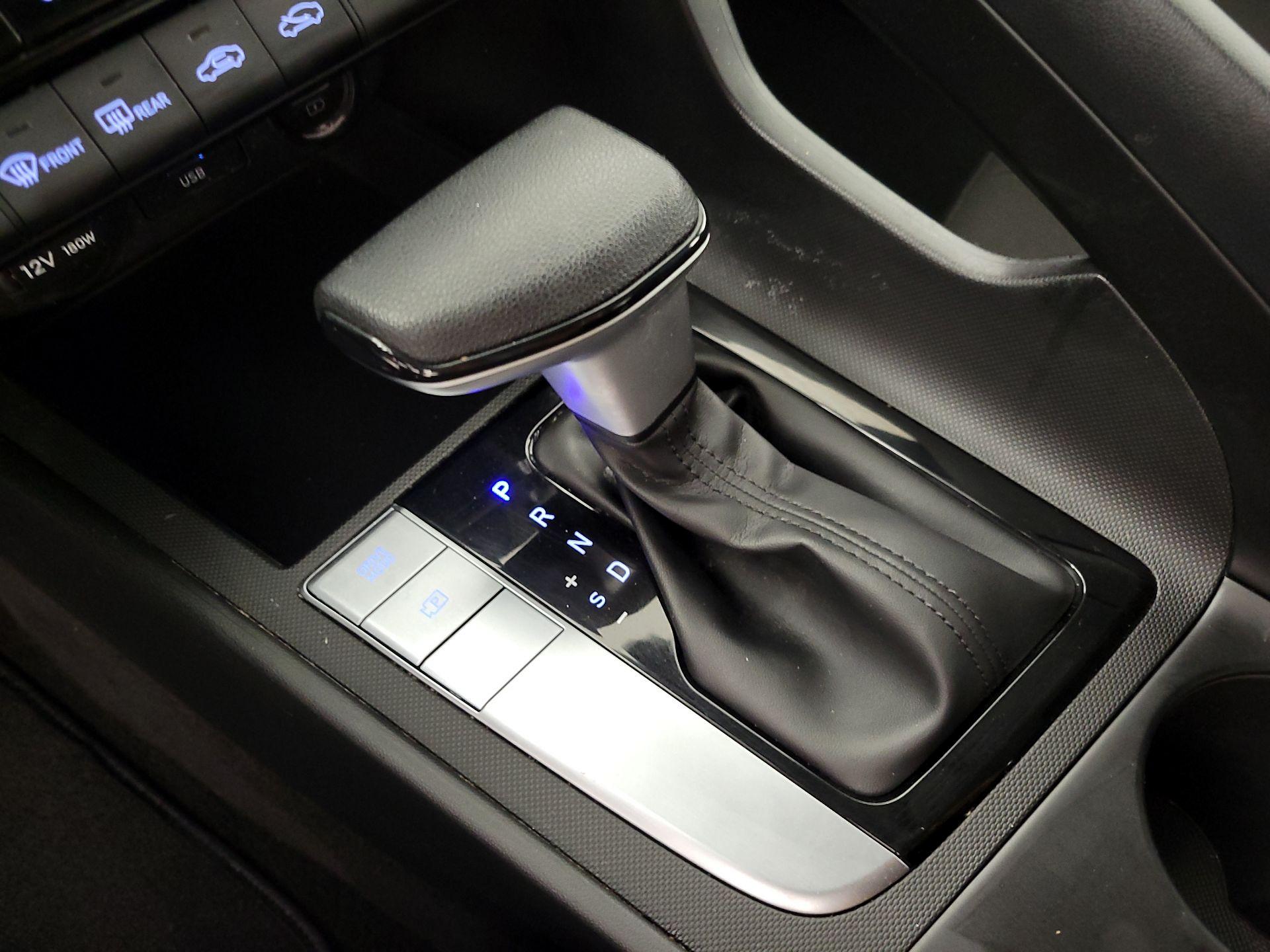 Thumbnail: 2023 Hyundai Elantra - 17